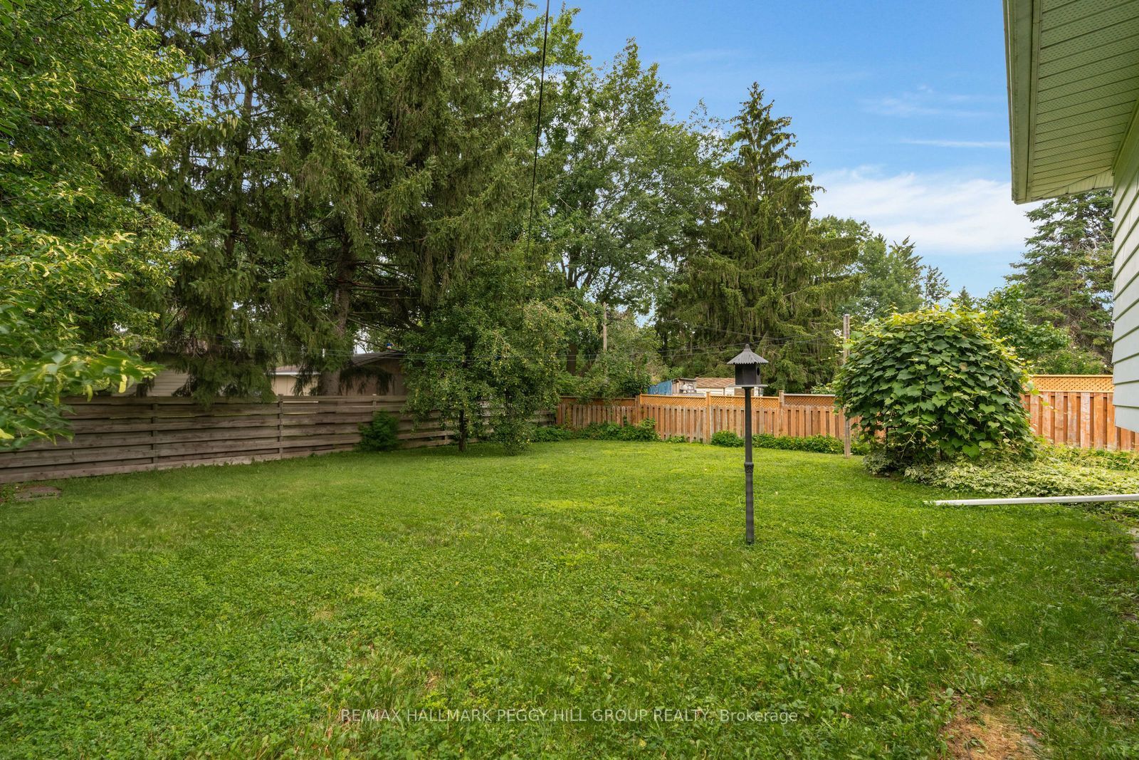 208 Garson Street, Barrie, ON L4N 3Y7 photo 2