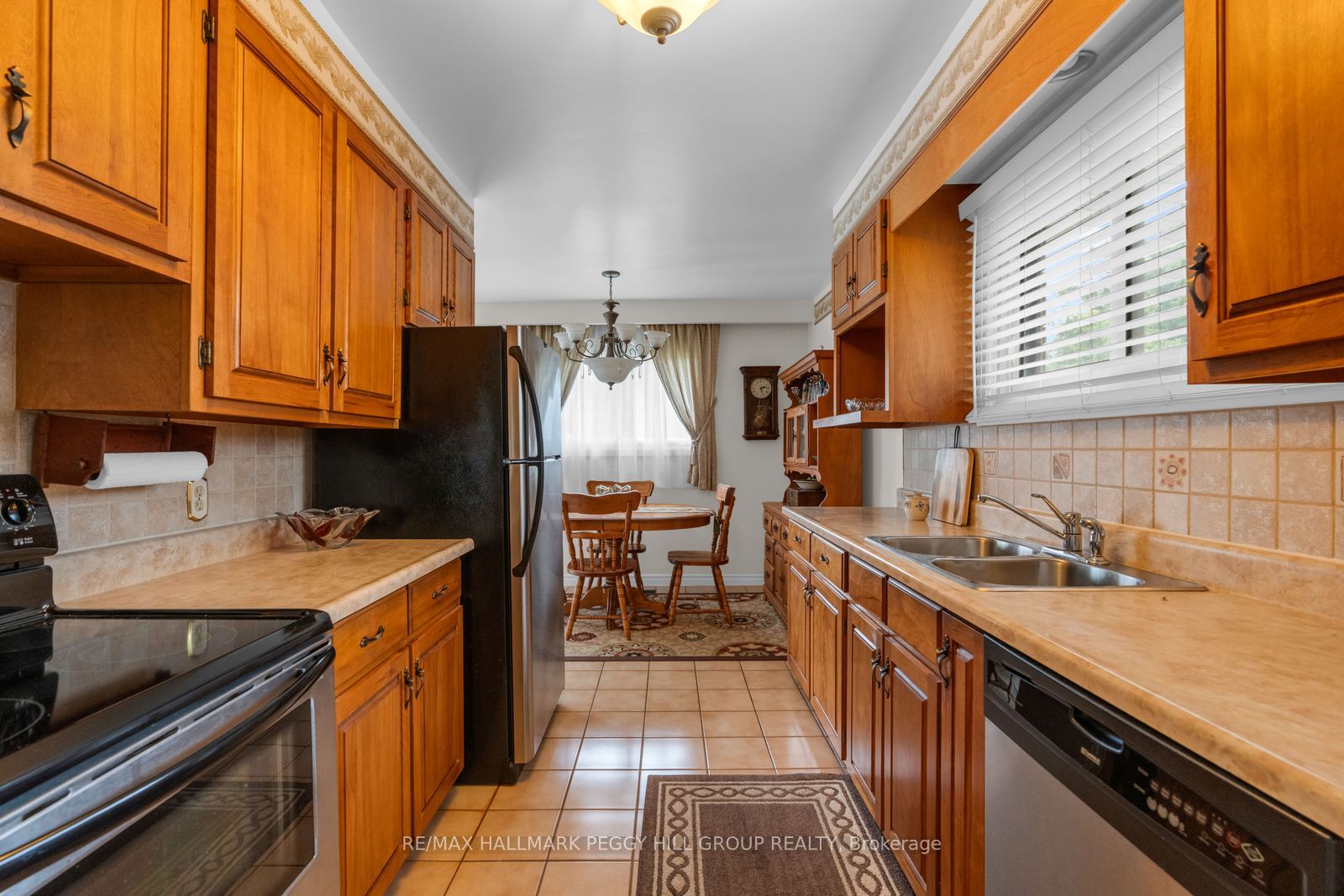 208 Garson Street, Barrie, ON L4N 3Y7 photo 3