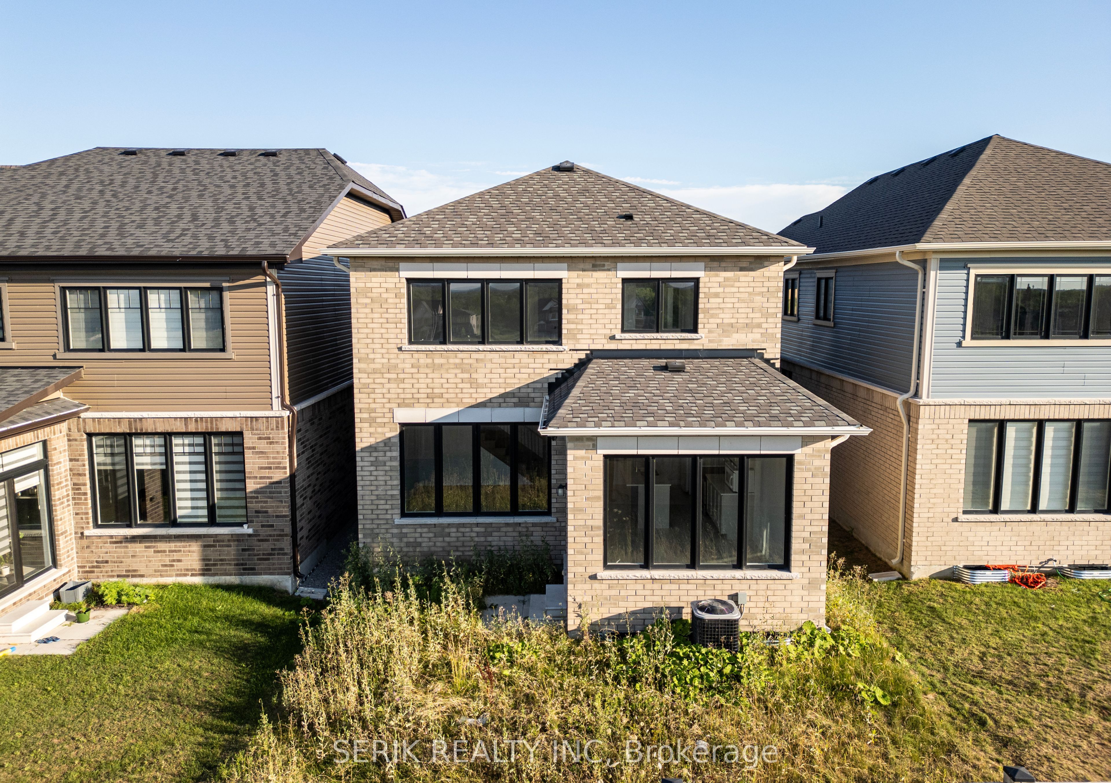 163 Fenchurch Manor, Barrie, ON L9J 0W9
