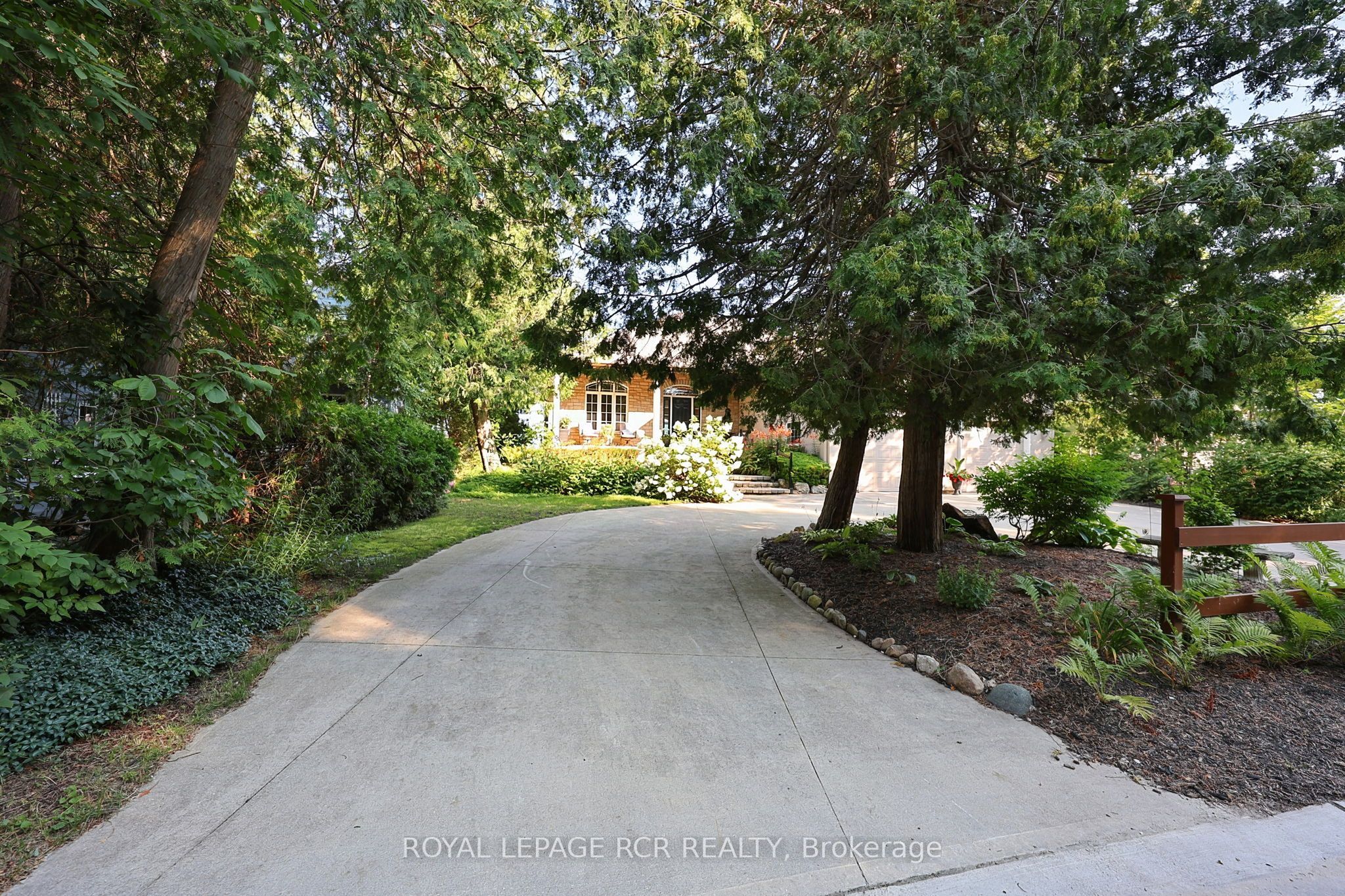 1068 Shore Lane, Wasaga Beach, ON L9Z 2A1 photo 2