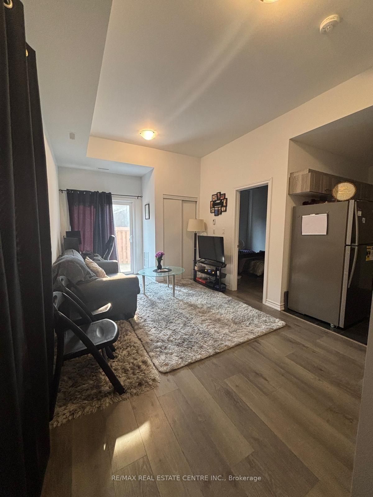 9 Hay Lane 1, Barrie, ON L9J 0C2 photo 3