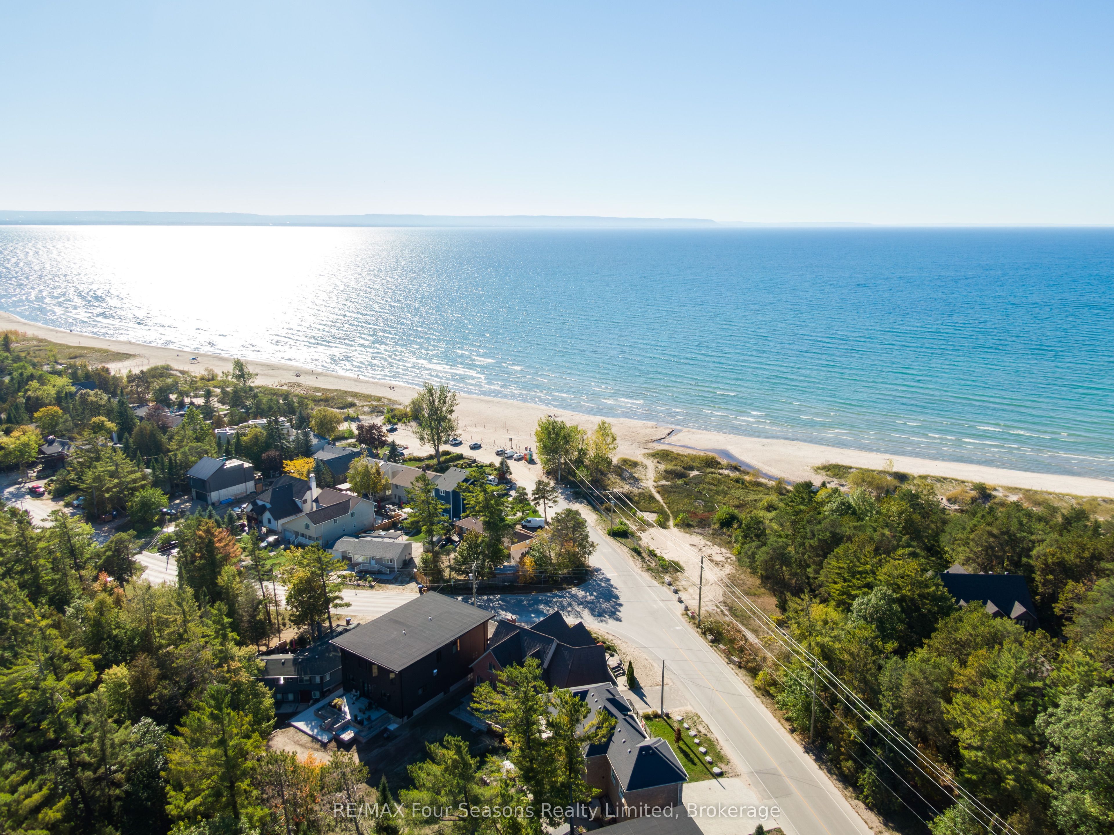 805 Eastdale Drive, Wasaga Beach, ON L9Z 2R5 photo 5