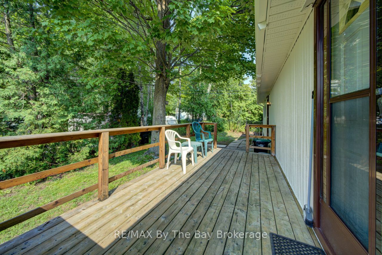55 Georgian Glen Drive, Wasaga Beach, ON L9Z 1K7 photo 5
