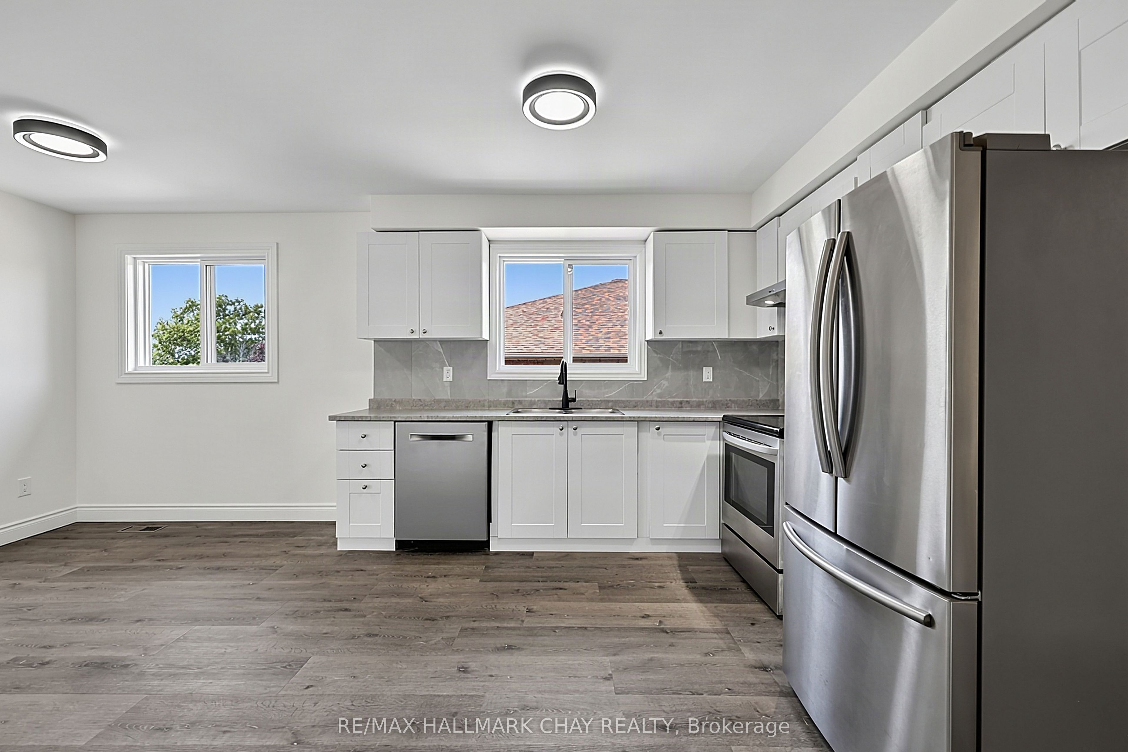 29 Porritt Street, Barrie, ON L4N 6Y3 photo 4