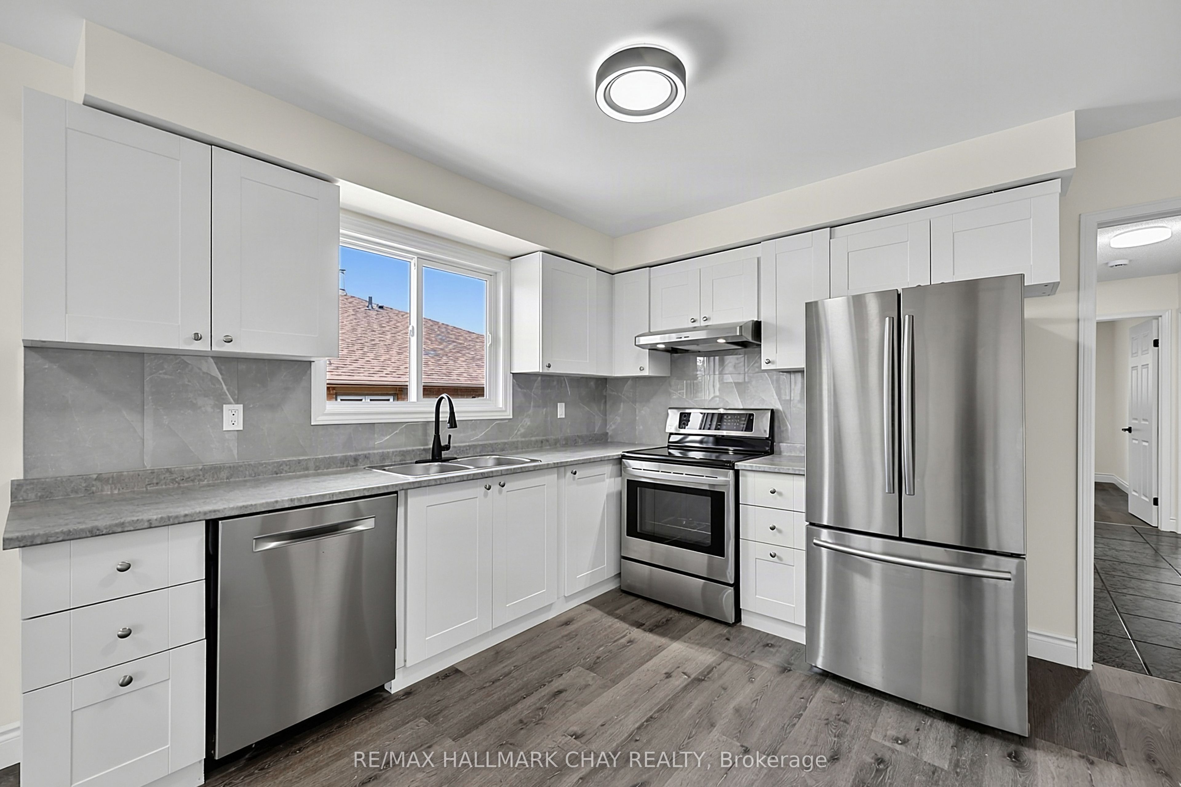 29 Porritt Street, Barrie, ON L4N 6Y3 photo 5