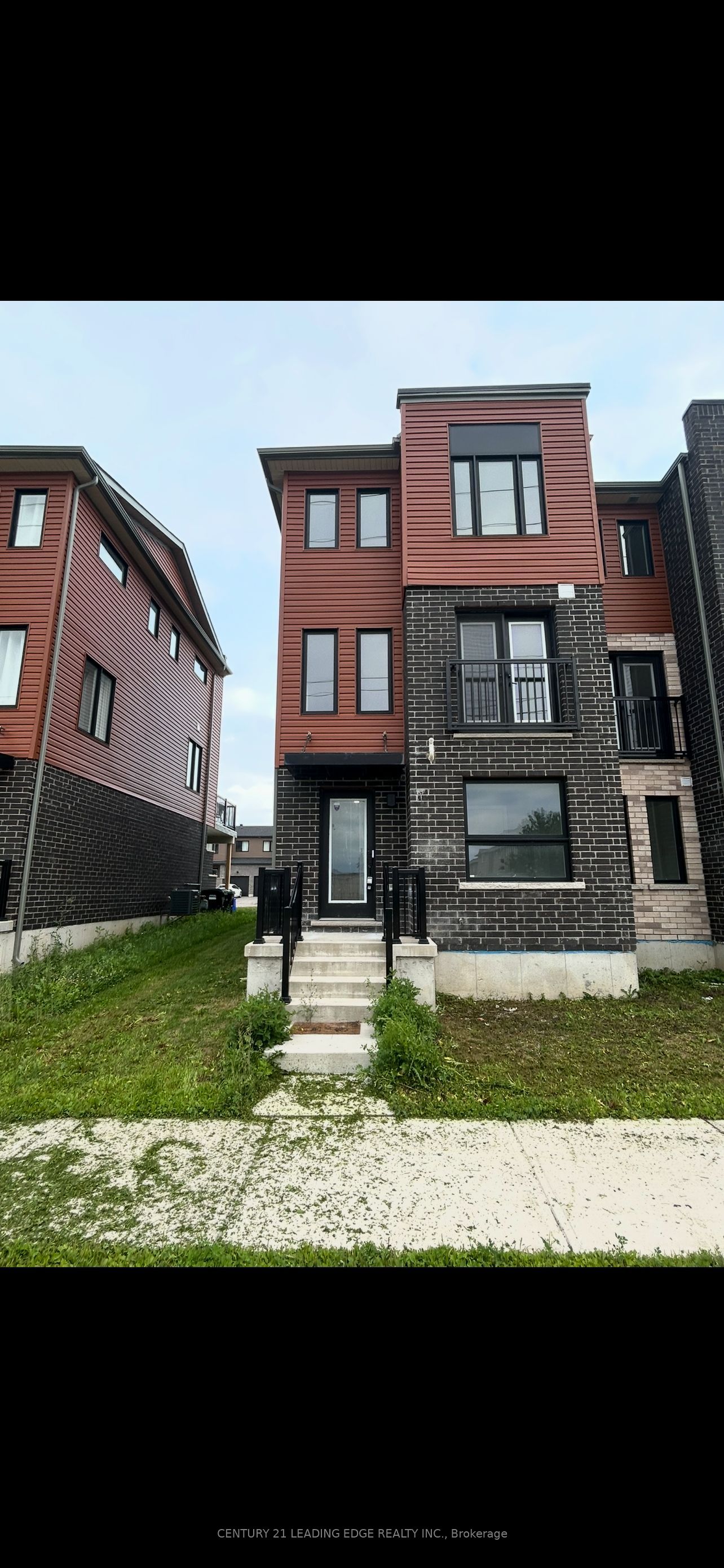 109 Fairlane Avenue S, Barrie, ON L9J 0M5 photo 3