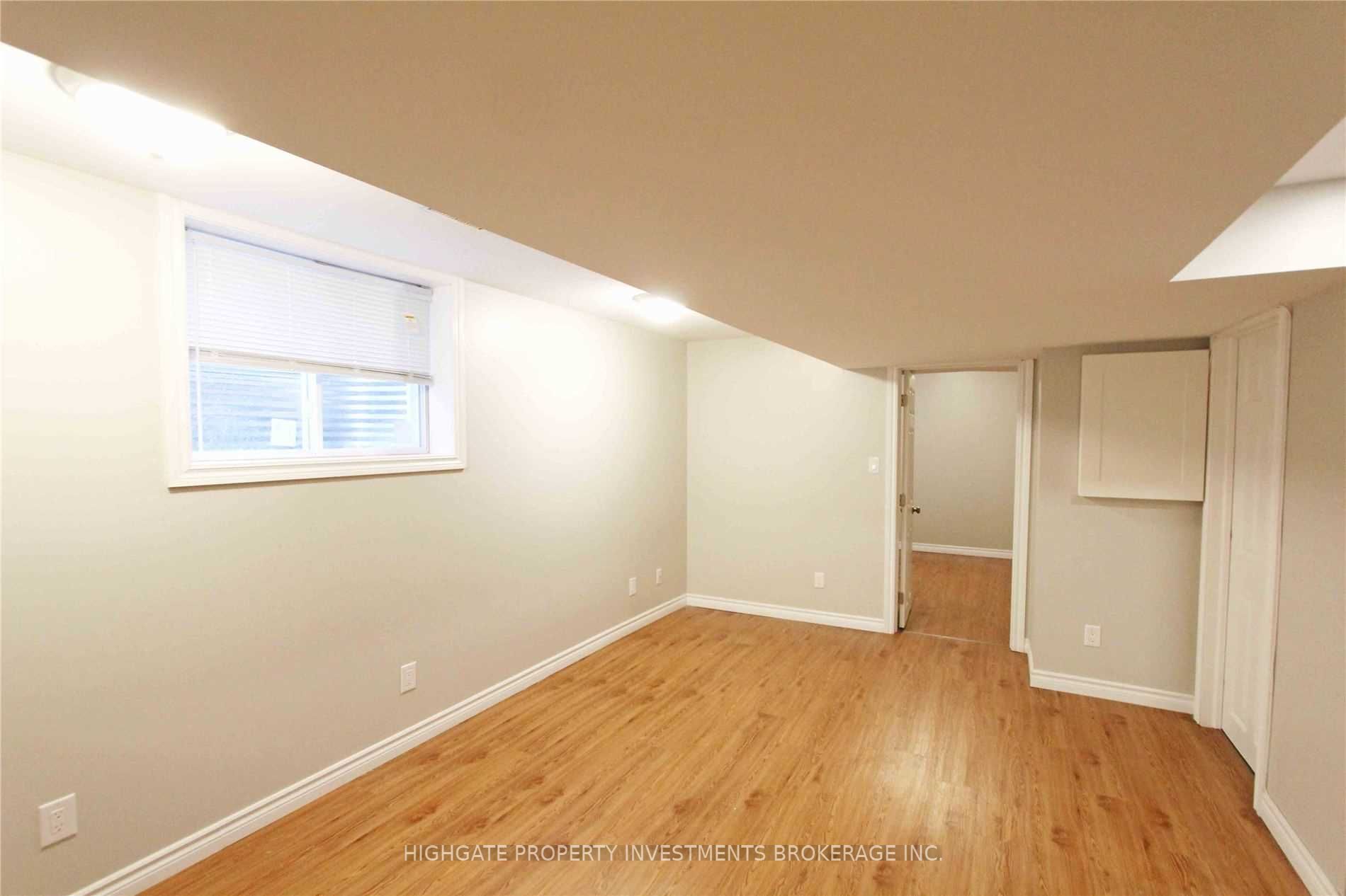 80 Hadden Crescent Lower, Barrie, ON L4M 6G7 photo 2