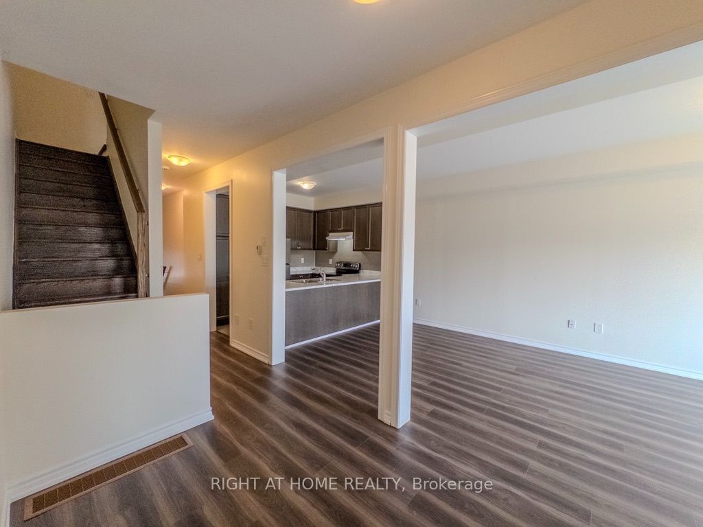 465 Mapleton Avenue, Barrie, ON L4N 9C2 photo 4