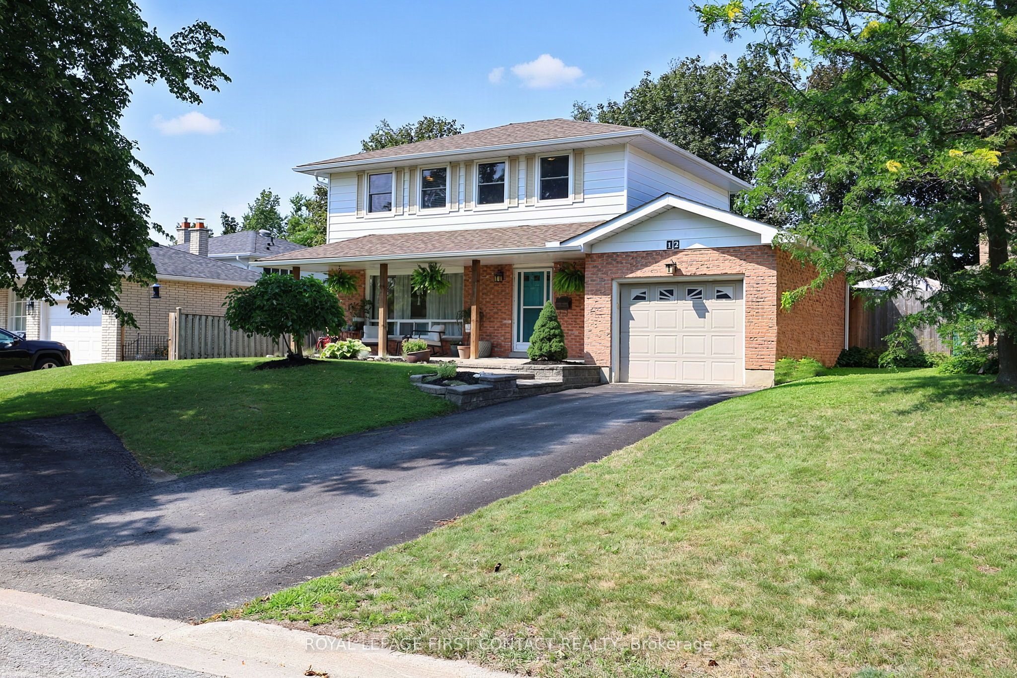 12 Davies Crescent, Barrie, ON L4M 2M3 photo 2
