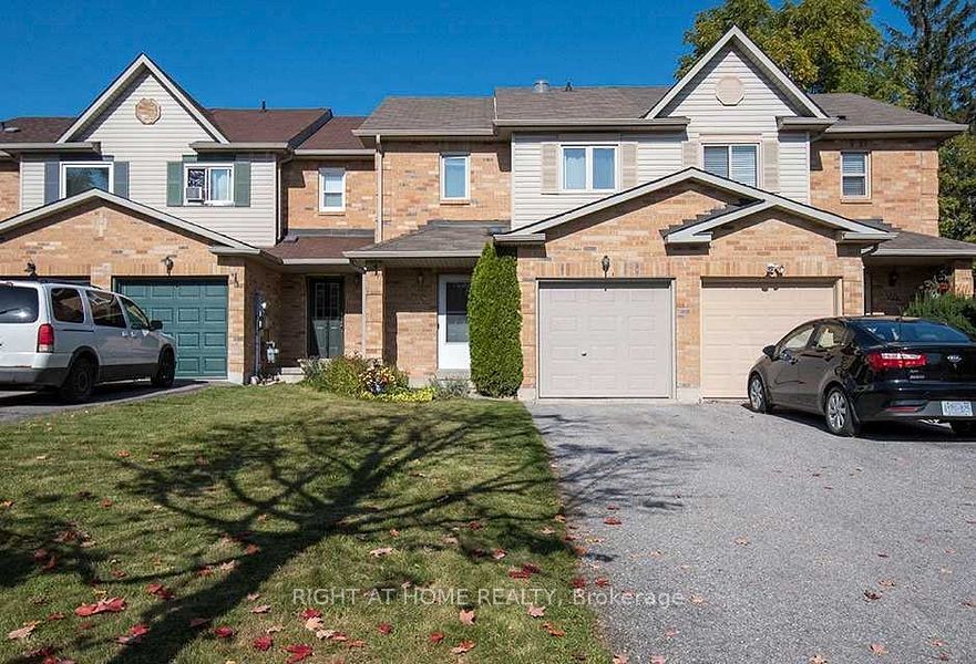 28 Bates Court, Barrie, ON L4N 8L8 photo 2