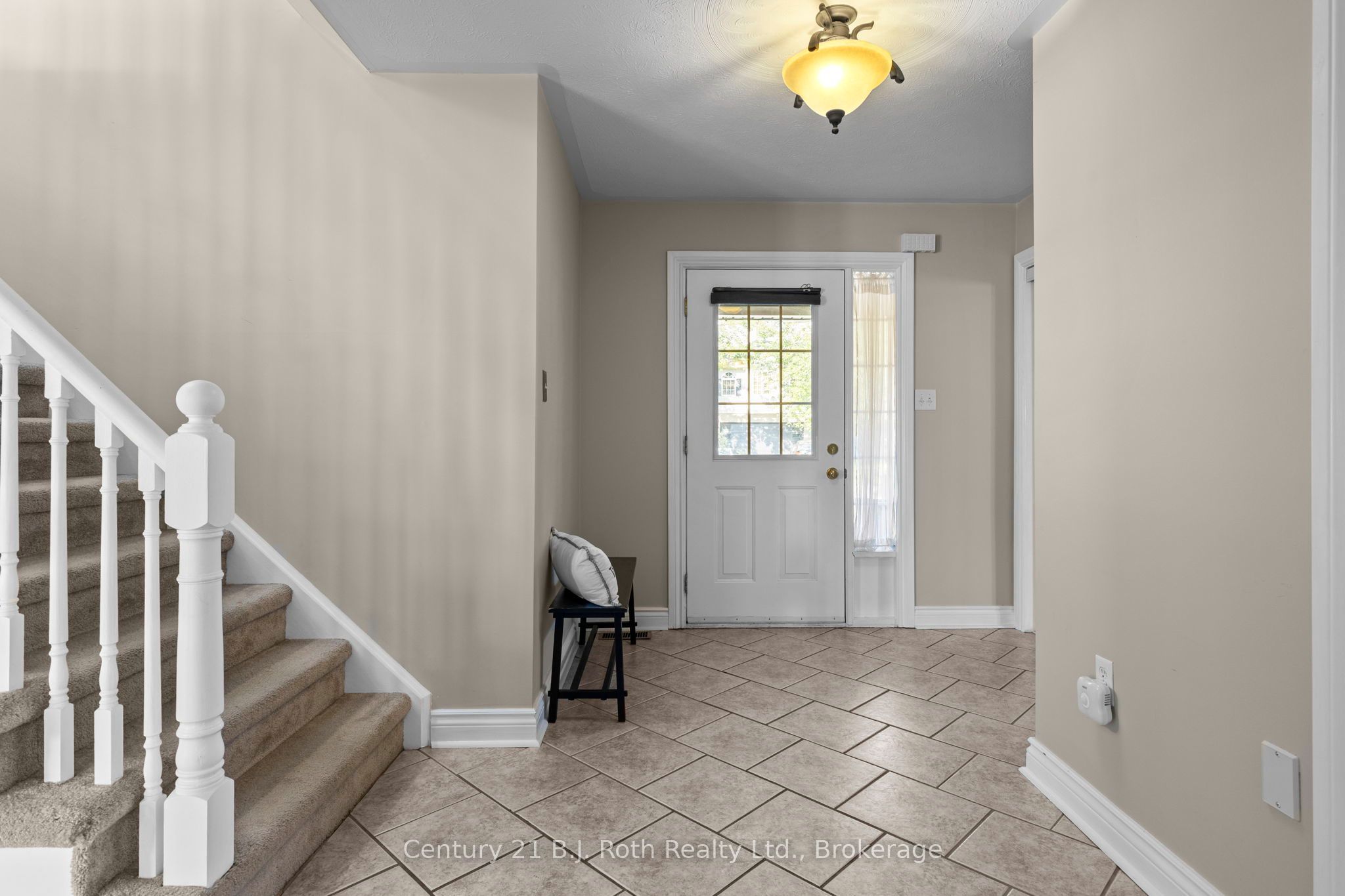 33 Vanessa Drive, Orillia, ON L3V 7Y8 photo 3