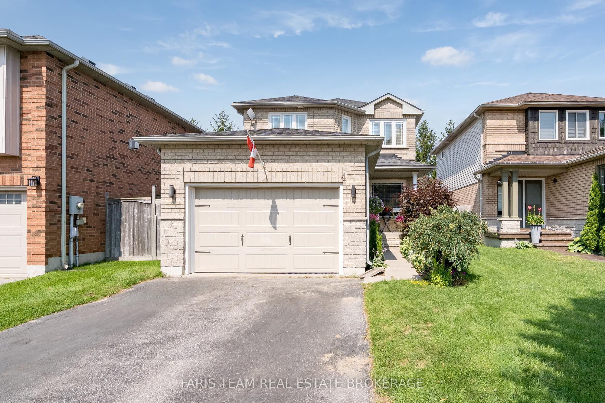 4 Bluegrass Drive, Barrie, ON L4N 9N6 photo 2