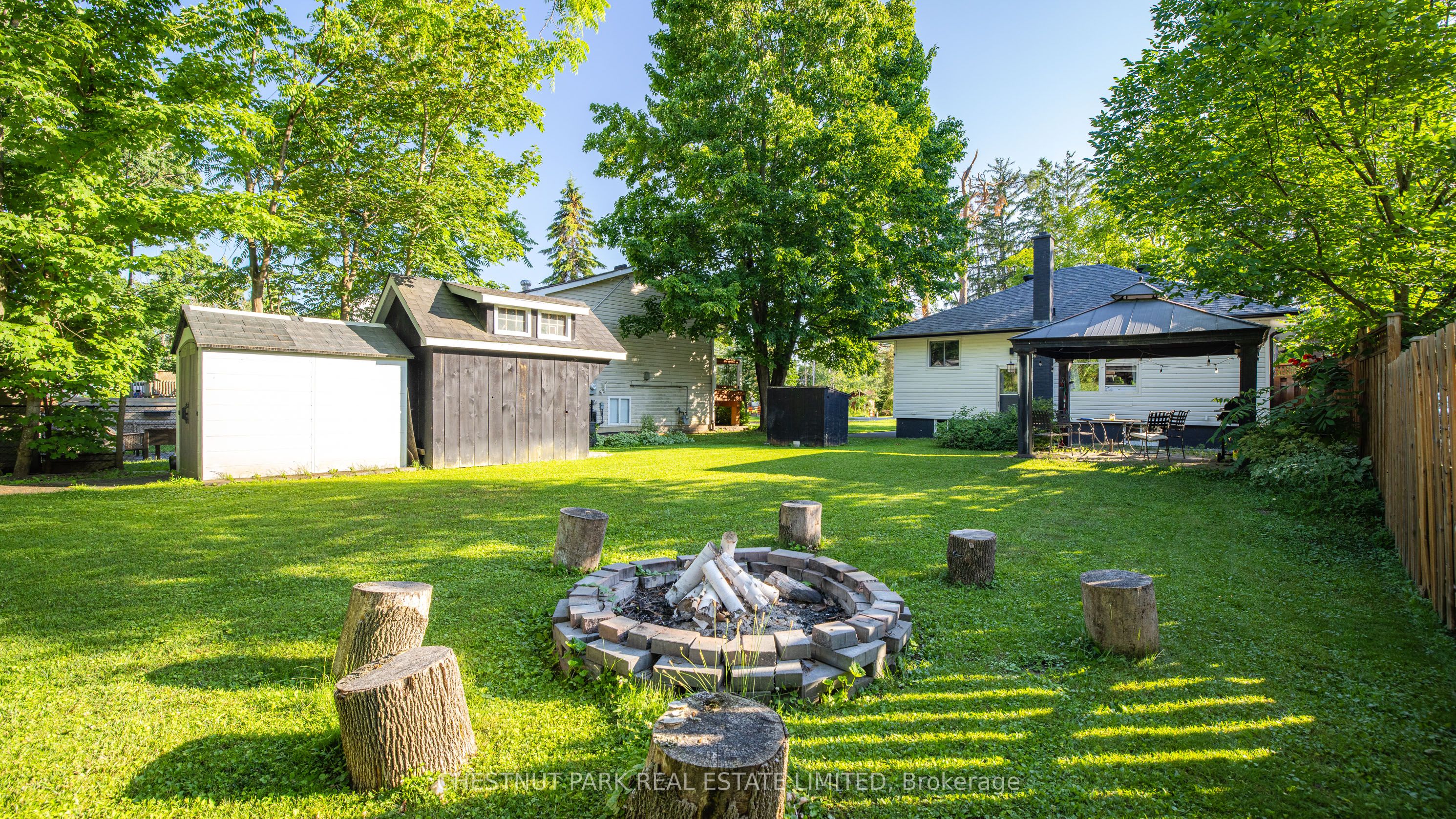 47 Lakeshore Road W, Oro-Medonte, ON L0L 2E0 photo 2