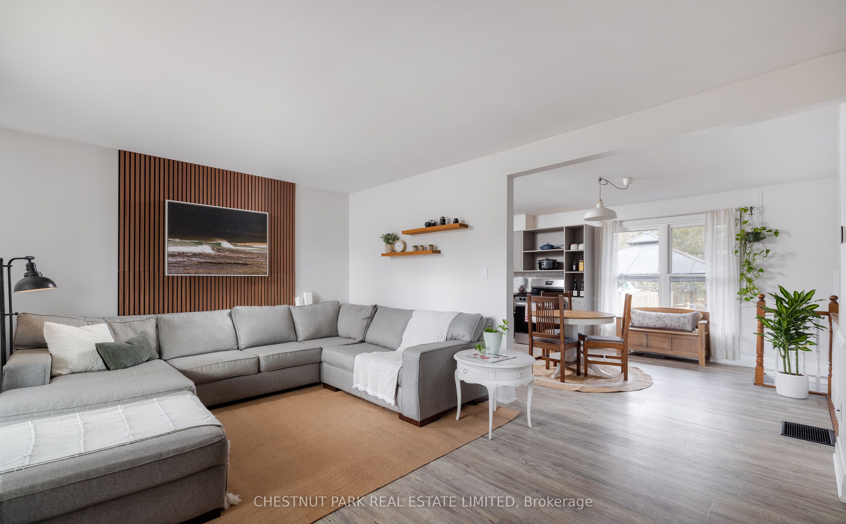 47 Lakeshore Road W, Oro-Medonte, ON L0L 2E0 photo 5