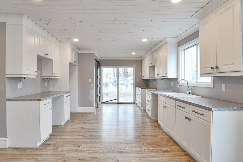 8 Edna Street, Orillia, ON L3V 6G4 photo 5