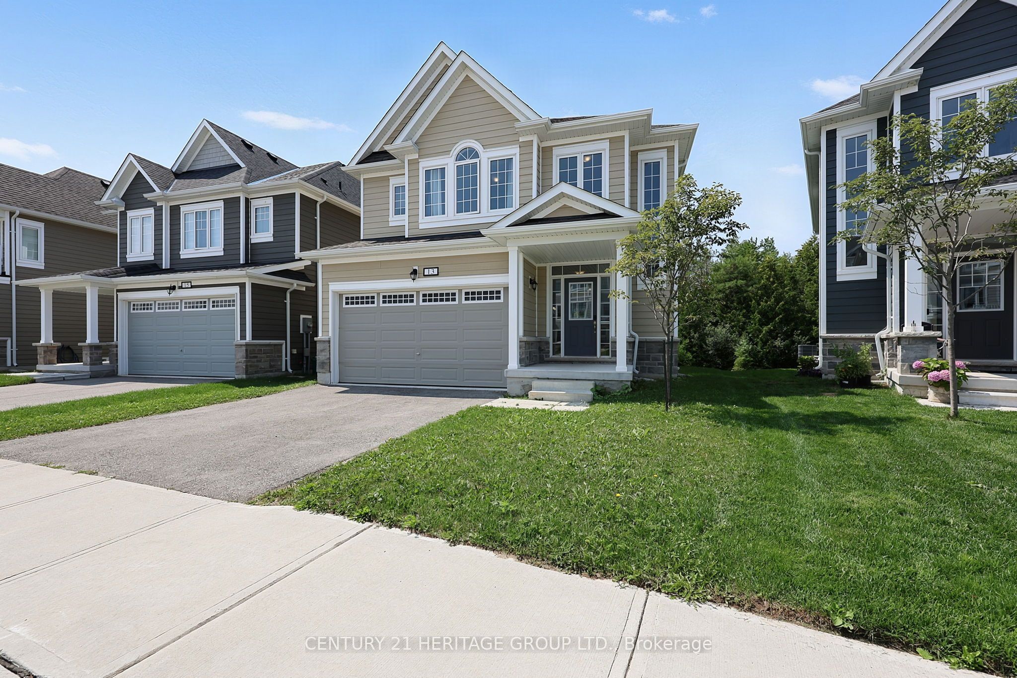 13 Abby Drive, Wasaga Beach, ON L9Z 0K1 photo 2