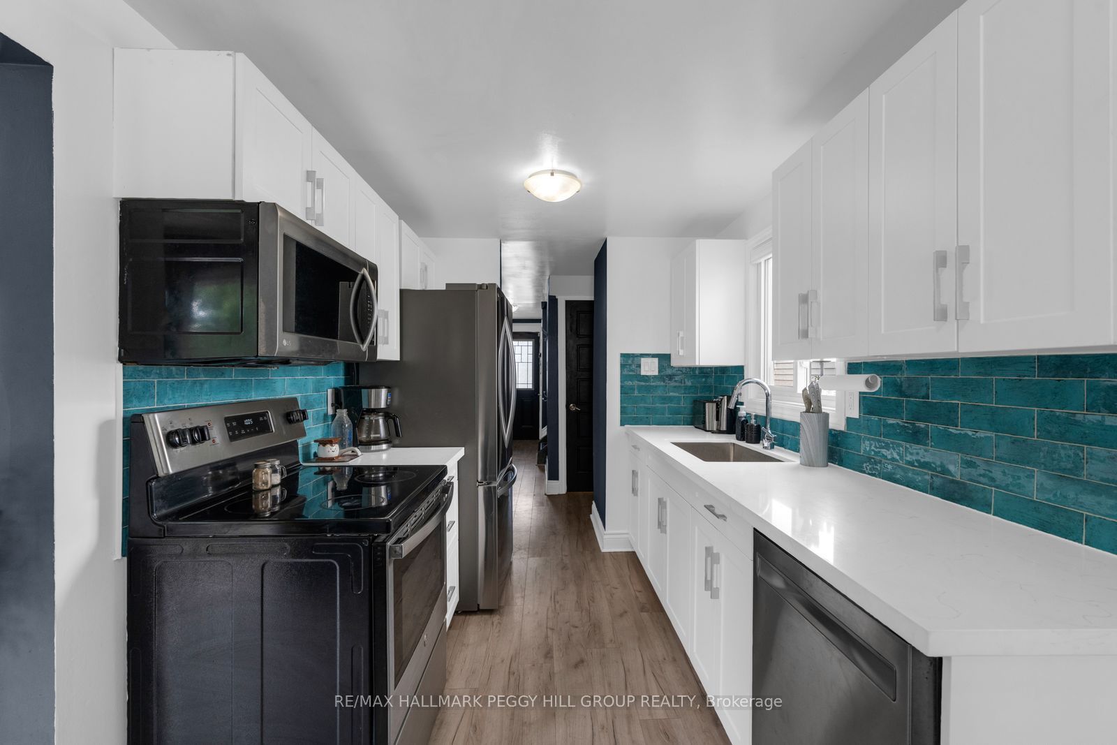 211 Hickling Trail, Barrie, ON L4M 5W6 photo 2