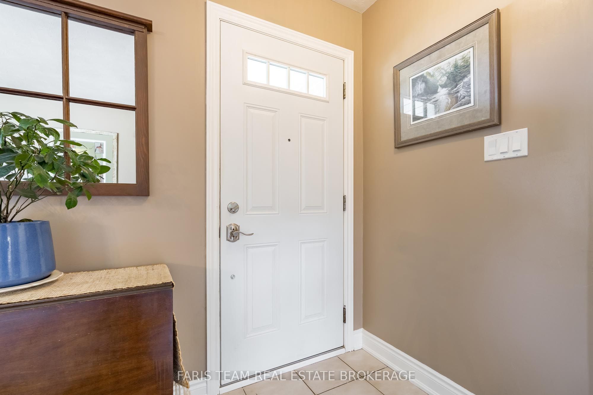 89 Steel Street, Barrie, ON L4M 2G1 photo 4