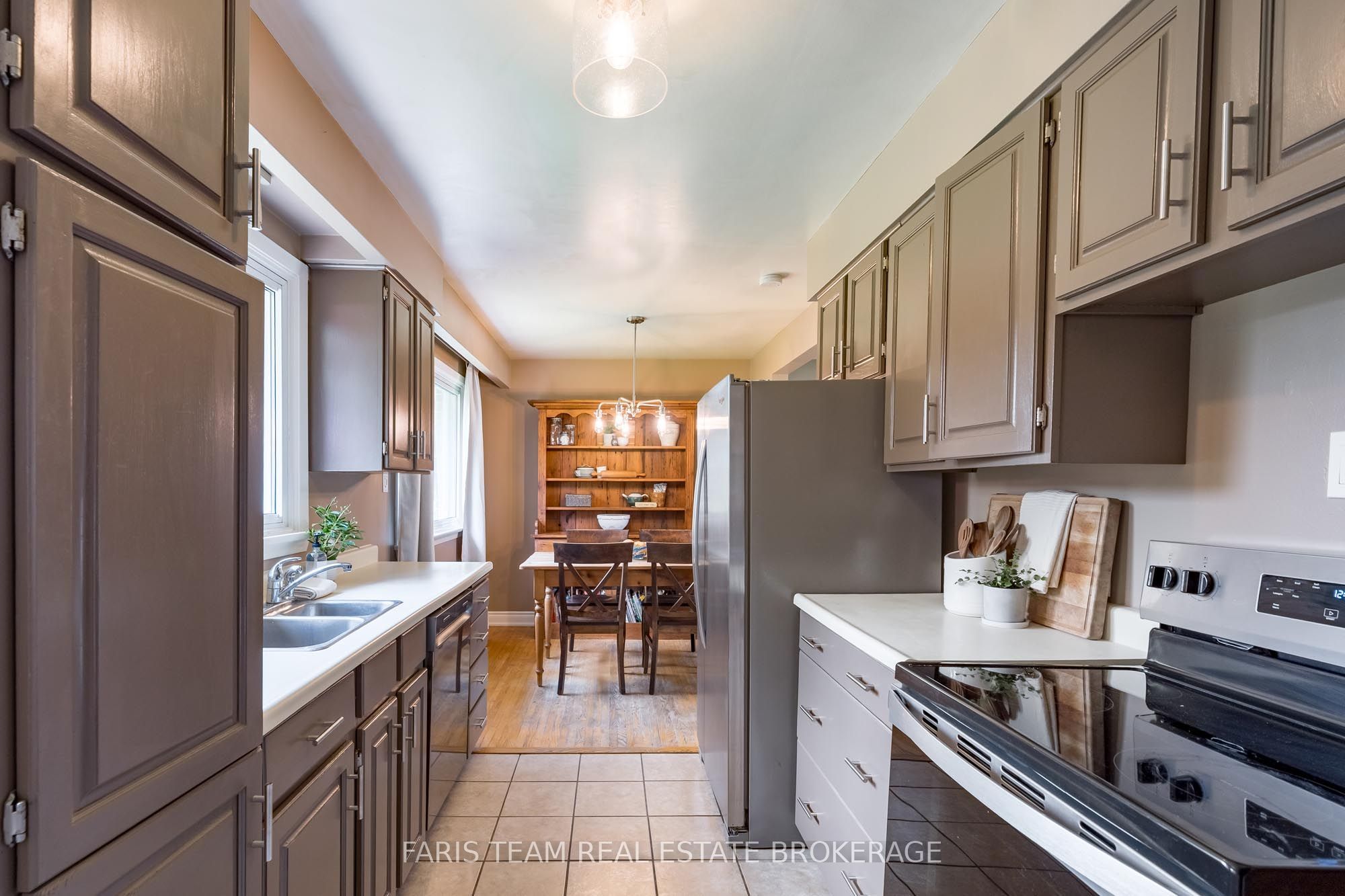 89 Steel Street, Barrie, ON L4M 2G1 photo 5