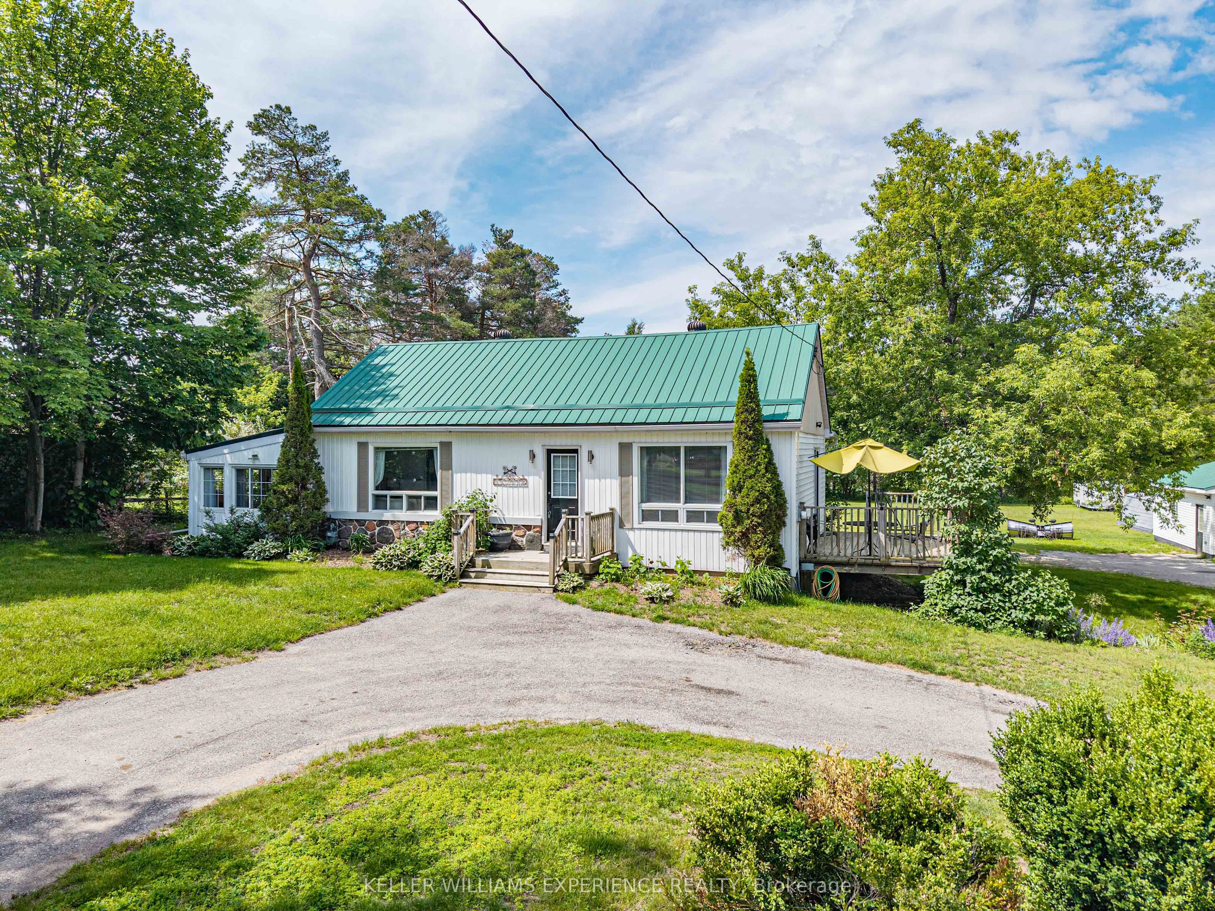 3514 PENETANGUISHENE Road, Oro-Medonte, ON L4M 4Y8 photo 2