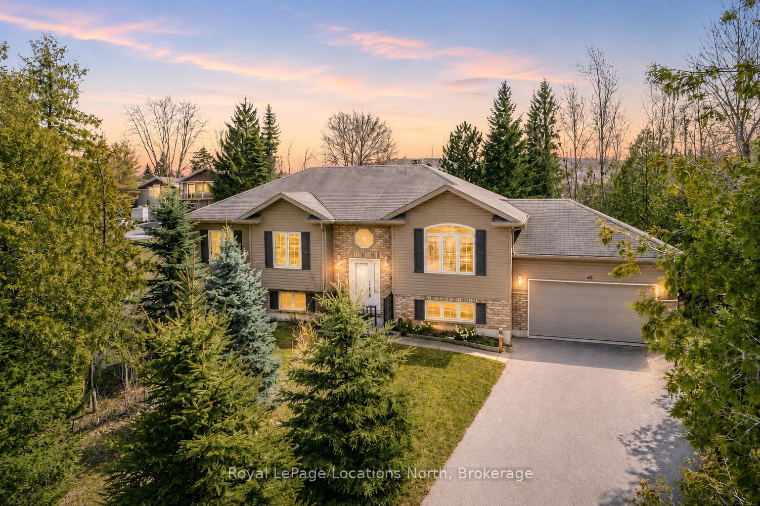 45 William Avenue, Wasaga Beach, ON L9Z 2X3