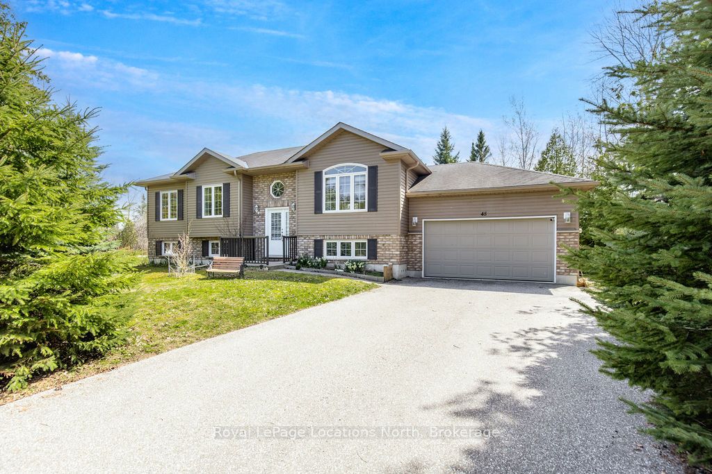 45 William Avenue, Wasaga Beach, ON L9Z 2X3 photo 2