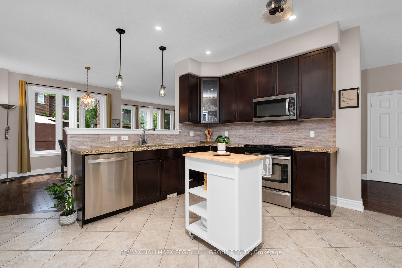 77 Graihawk Drive, Barrie, ON L4N 6G7 photo 3