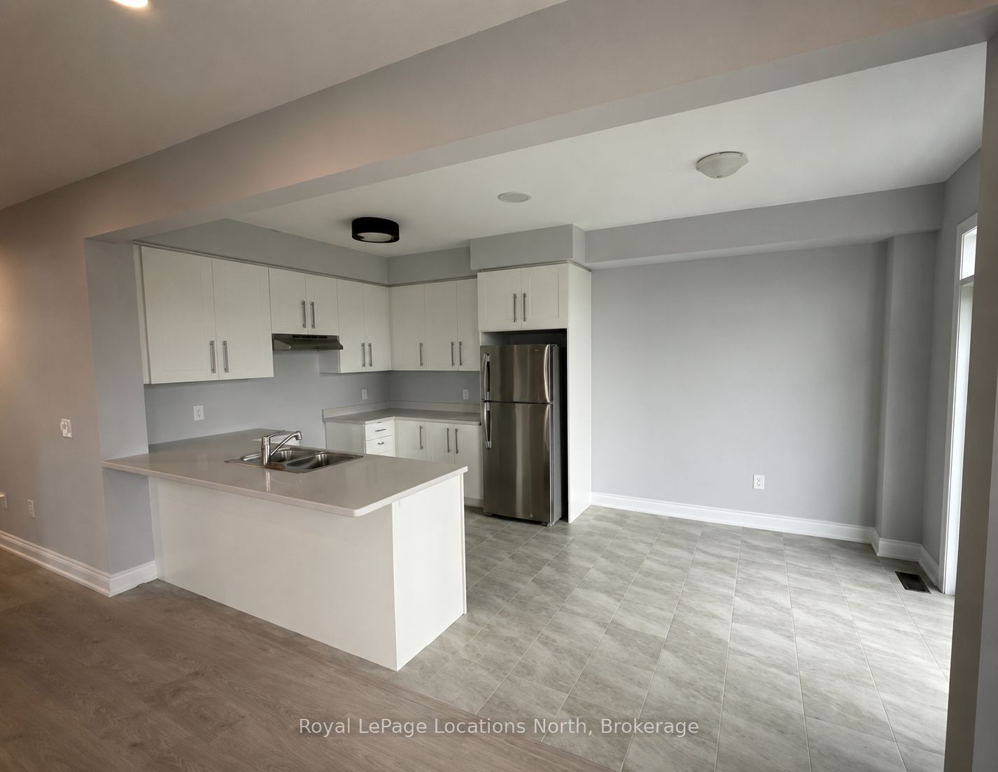 39 Stately Drive, Wasaga Beach, ON L9Z 0L9 photo 5
