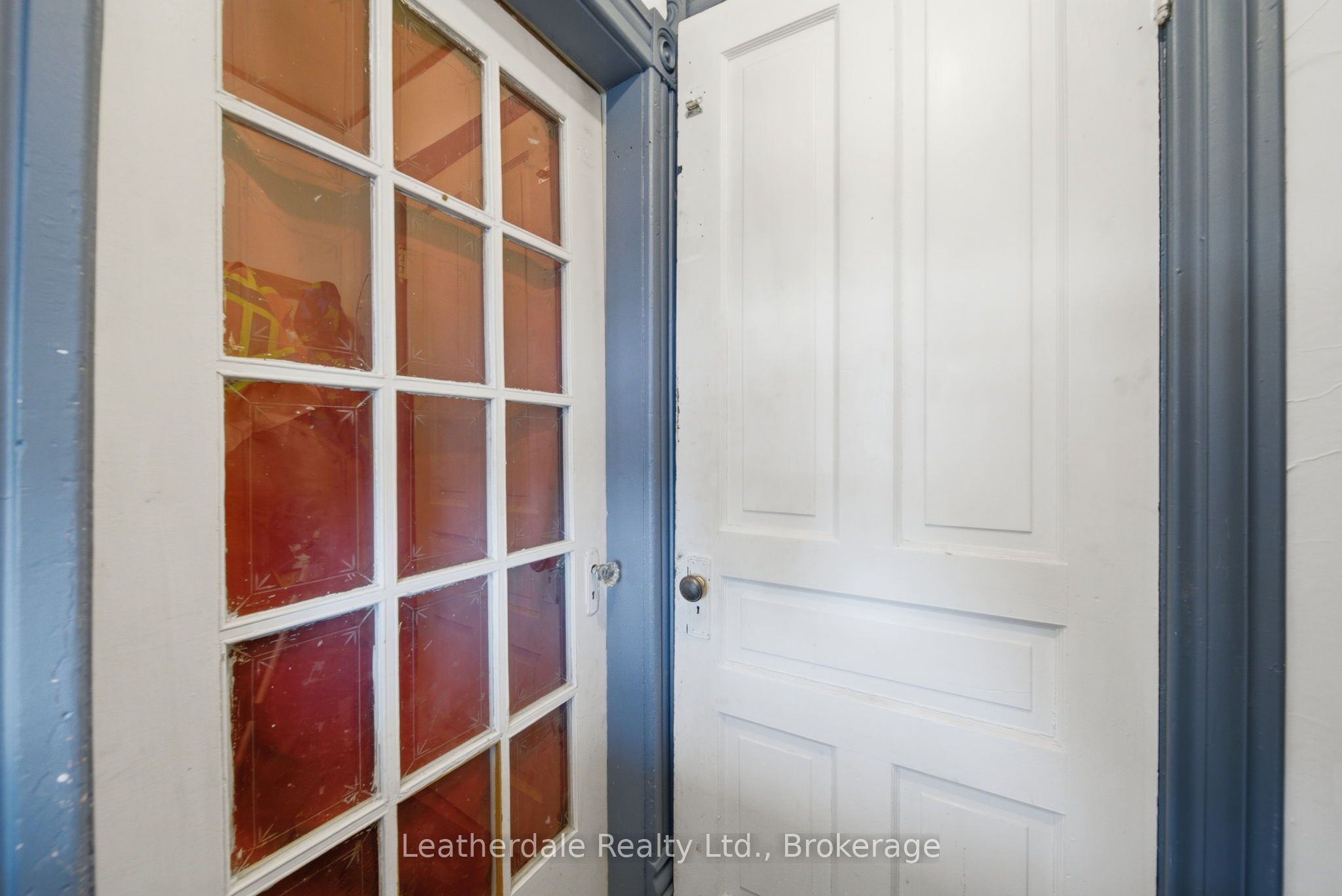 87 Bond Street, Orillia, ON L3V 1J7 photo 2