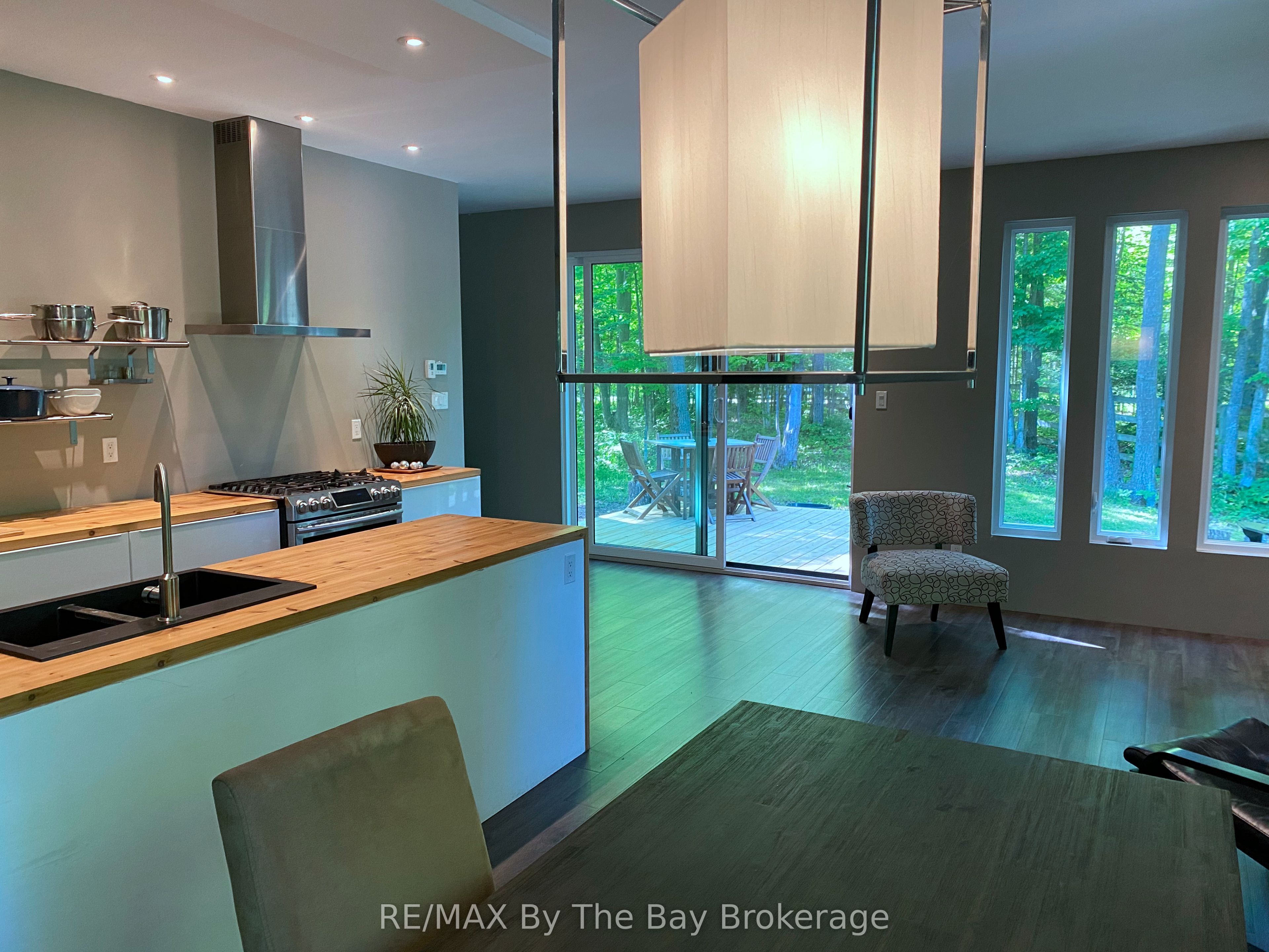 33 St. Laurent Boulevard, Tiny, ON L9M 0J2 photo 4