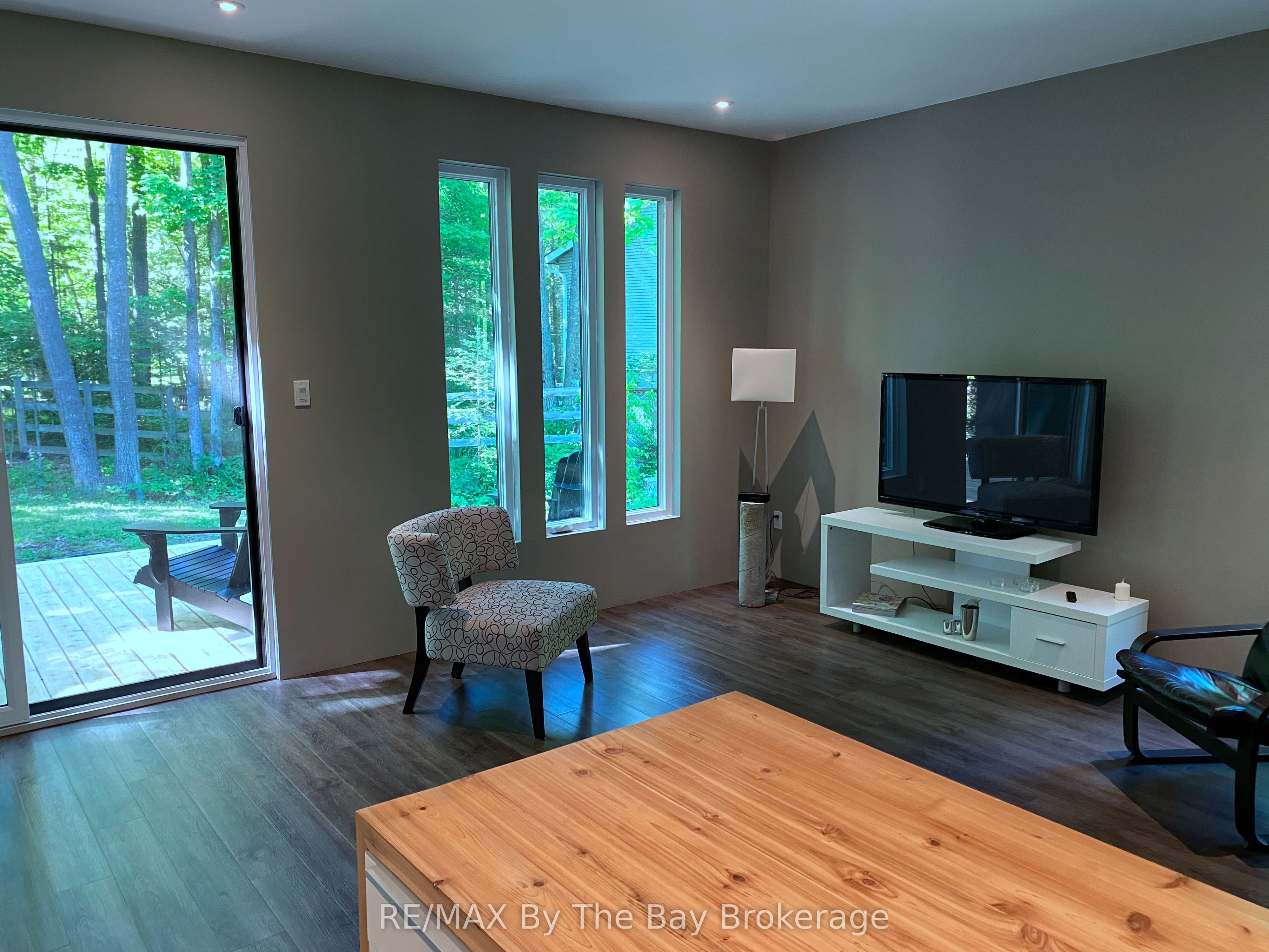 33 St. Laurent Boulevard, Tiny, ON L9M 0J2 photo 5