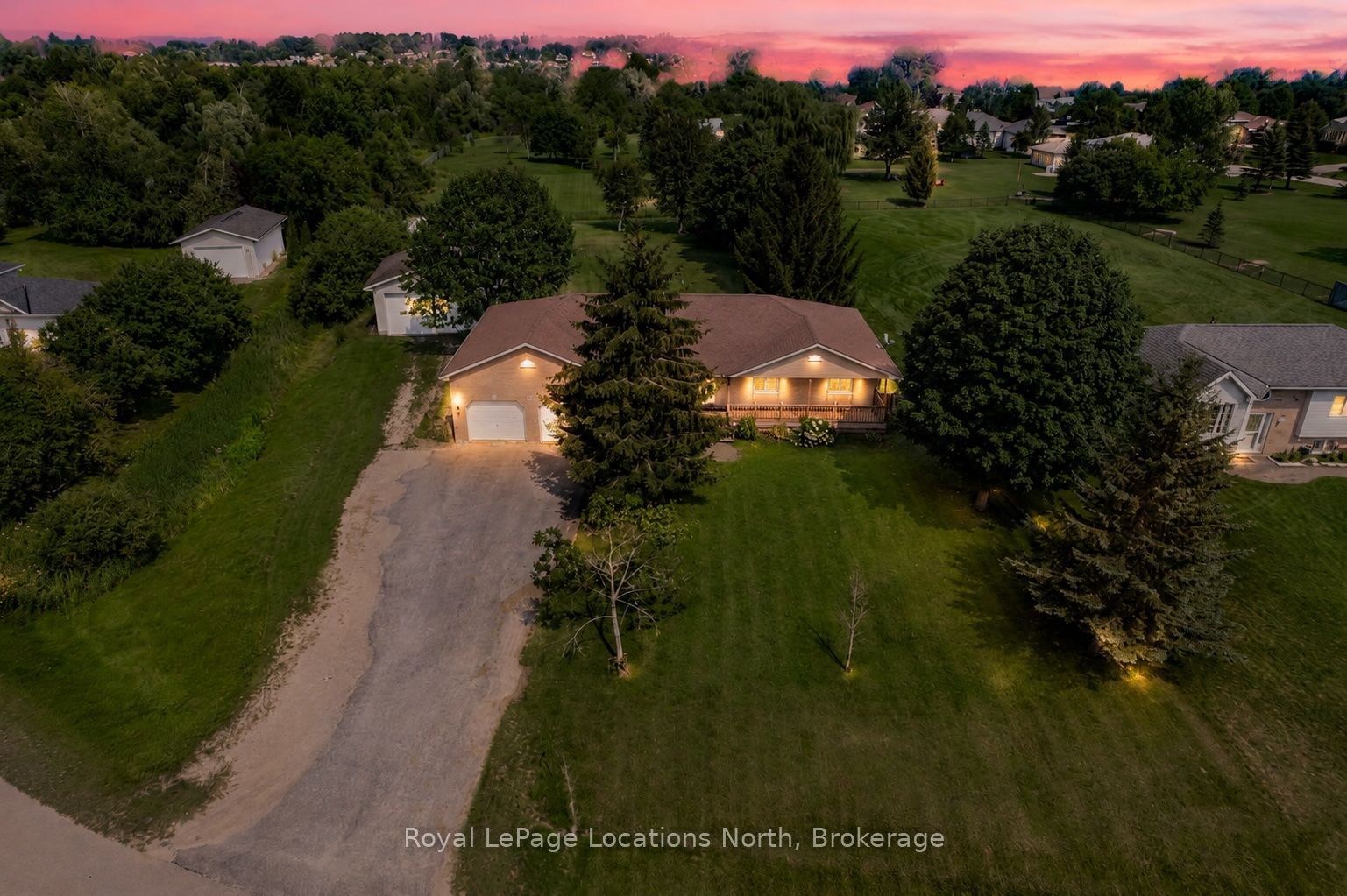 28 Marl Creek Drive, Springwater, ON L0L 2K0