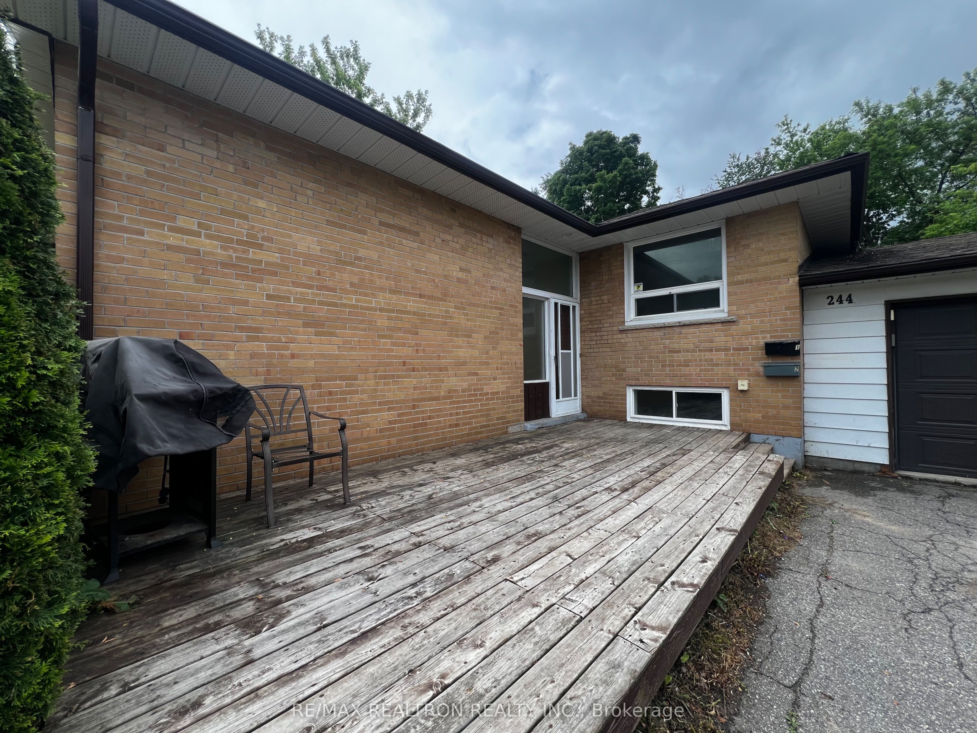 244 St Vincent Street LOWER, Barrie, ON L4M 3Z8 photo 2