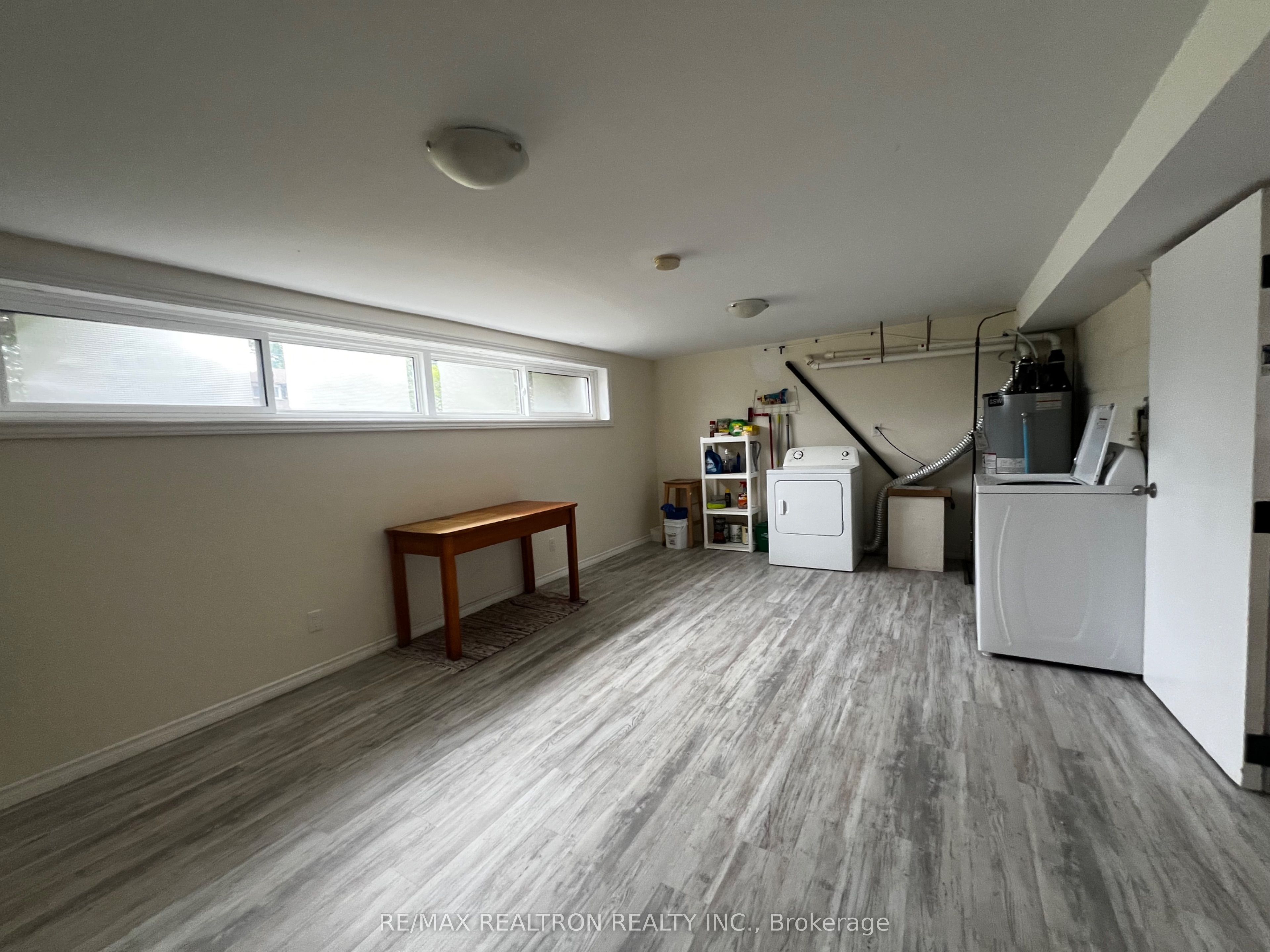 244 St Vincent Street LOWER, Barrie, ON L4M 3Z8 photo 4
