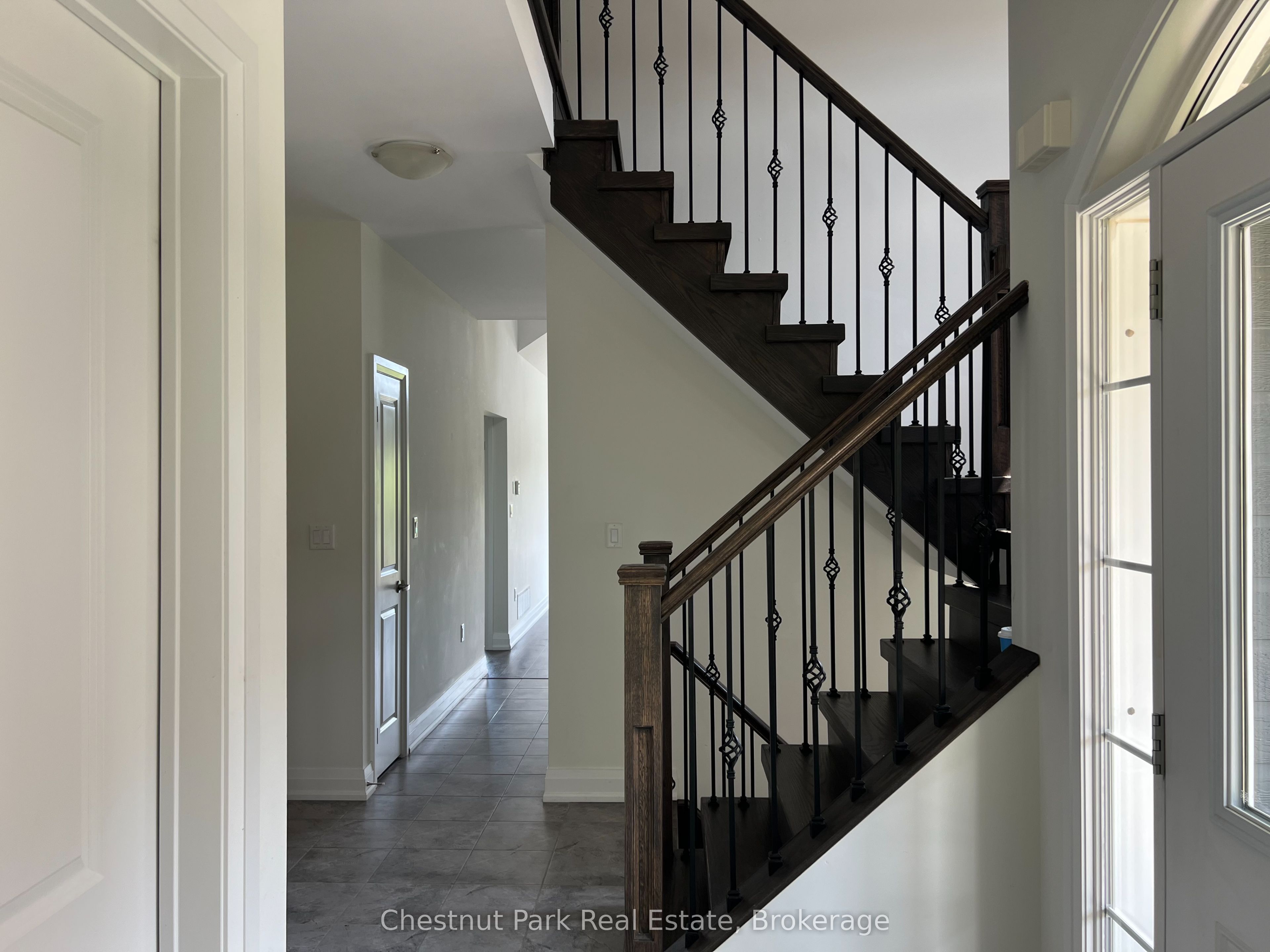 82 Kari Crescent, Collingwood, ON L9Y 0Z7 photo 5