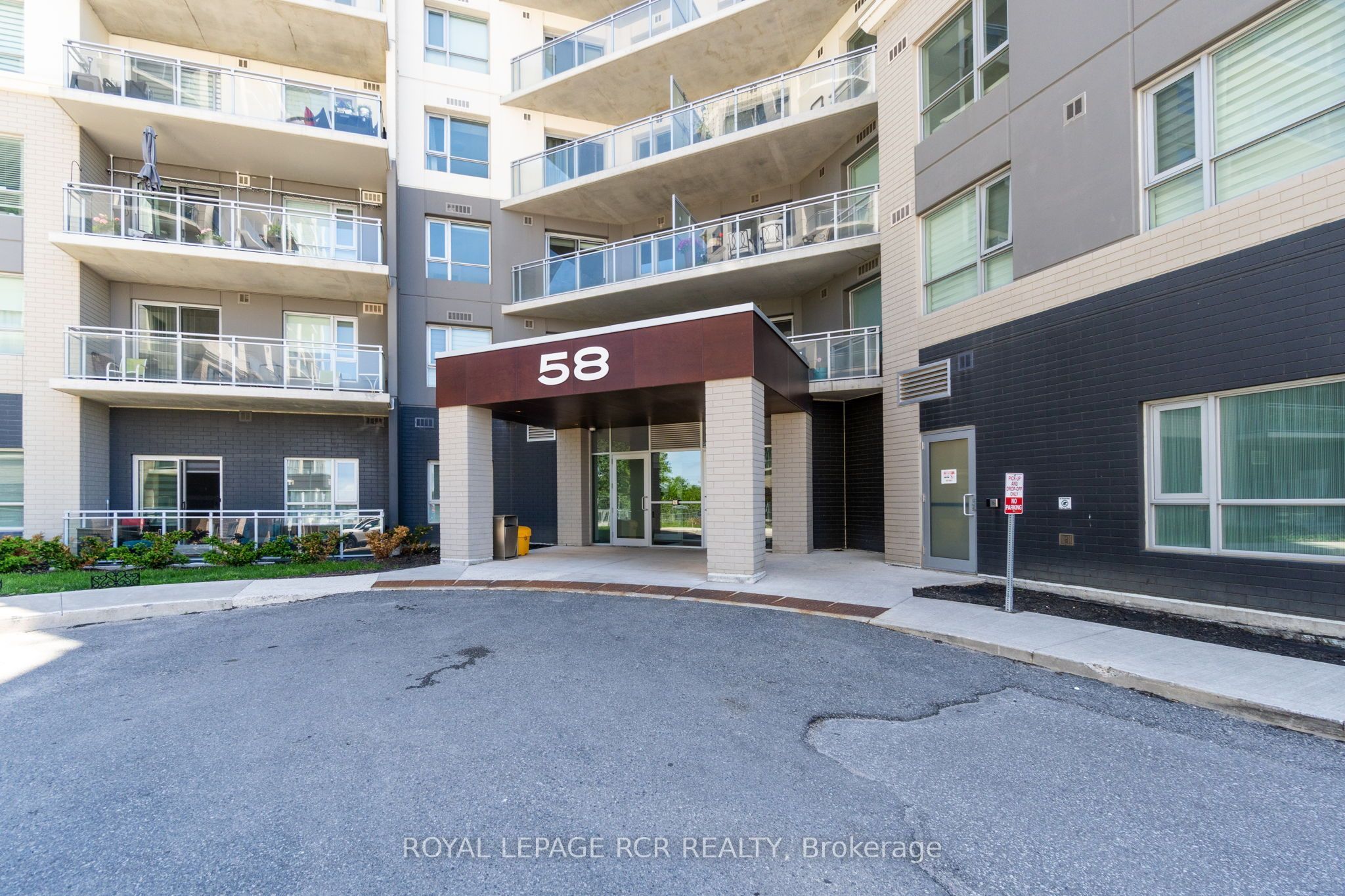 58 Lakeside Terrace 1112, Barrie, ON L4M 0L4