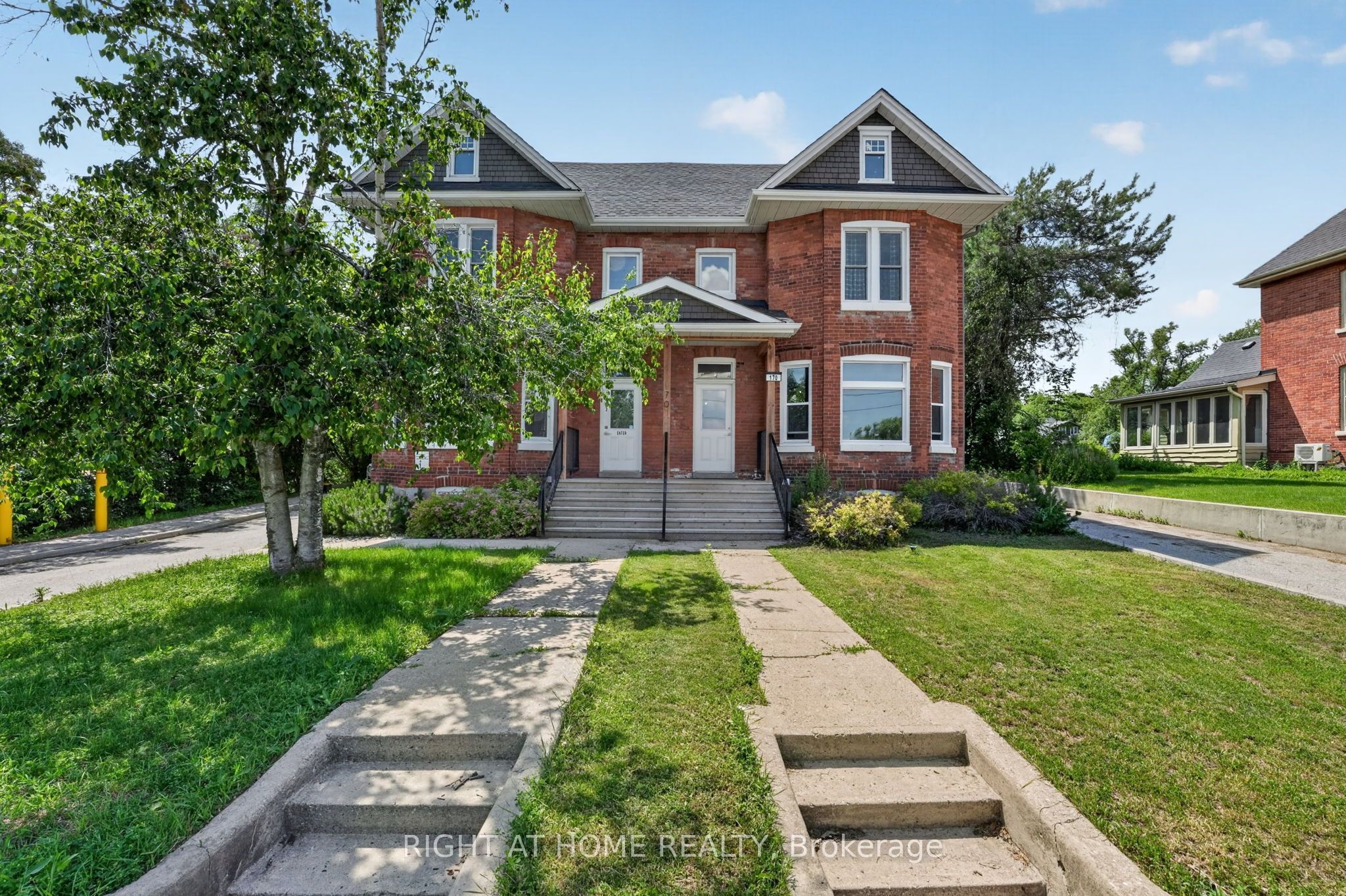 170 Bradford Street 204, Barrie, ON L4N 3B5