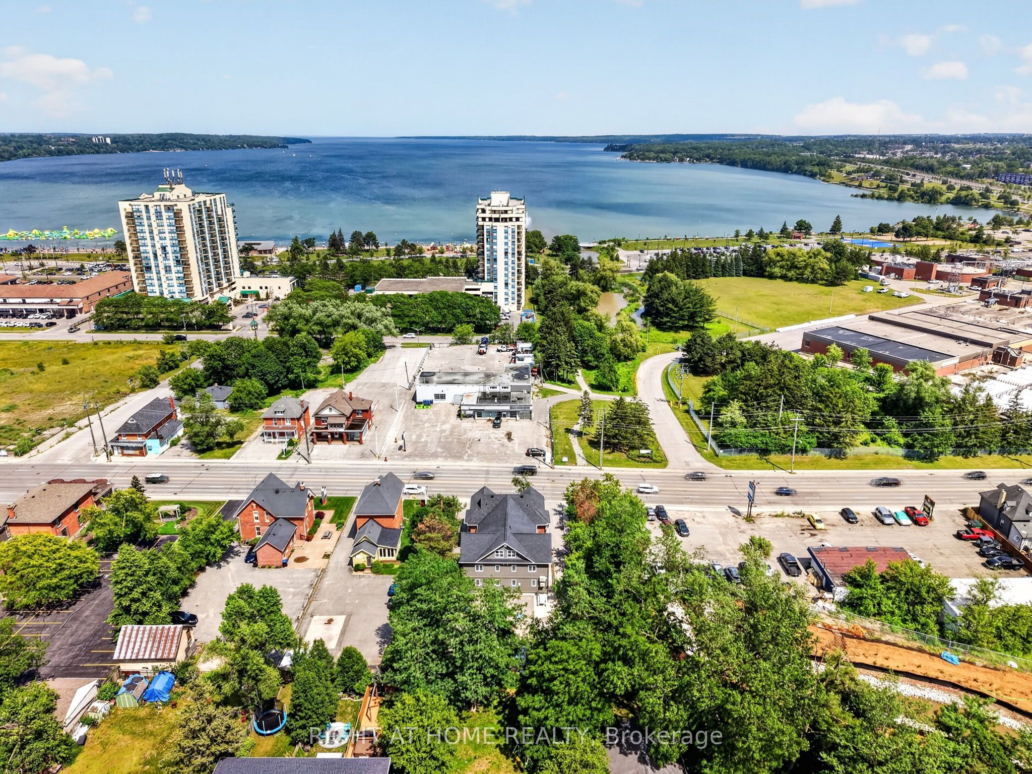 170 Bradford Street 204, Barrie, ON L4N 3B5 photo 4