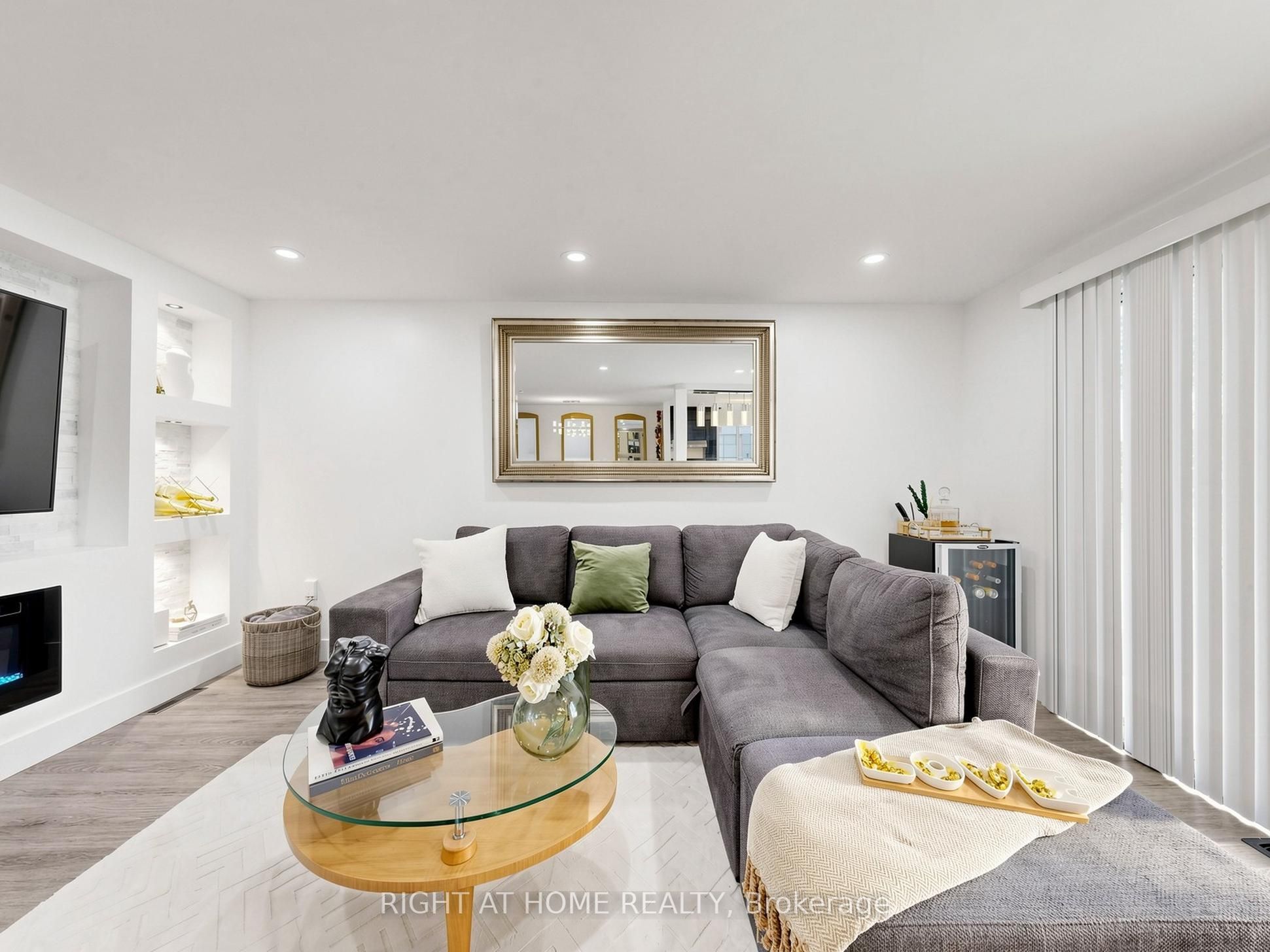 207 Hickling Trail, Barrie, ON L4M 5W6 photo 5