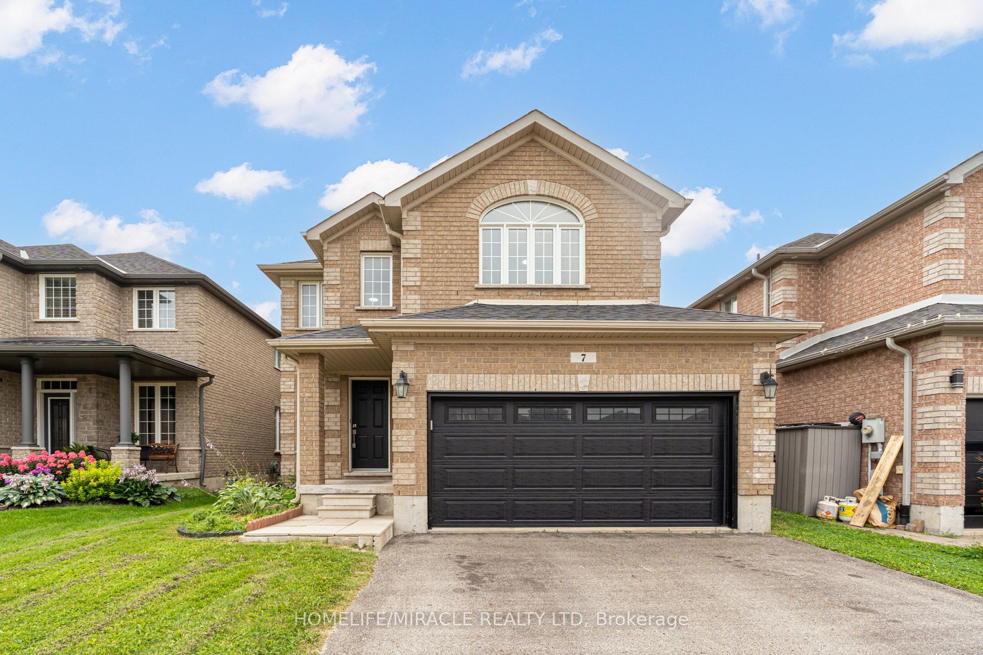 7 Empire Drive, Barrie, ON L4N 0Y9 photo 2