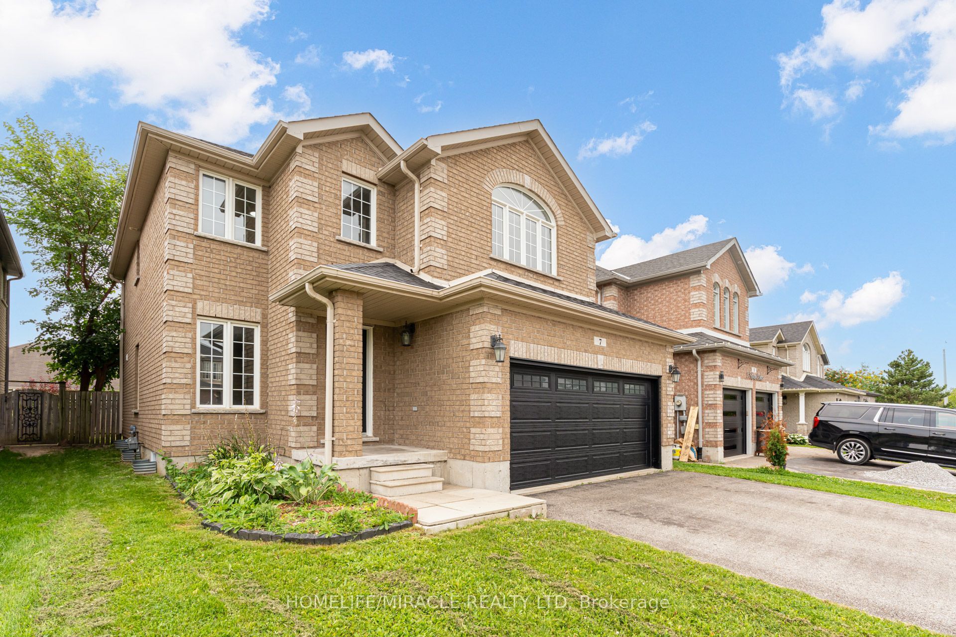 7 Empire Drive, Barrie, ON L4N 0Y9 photo 3