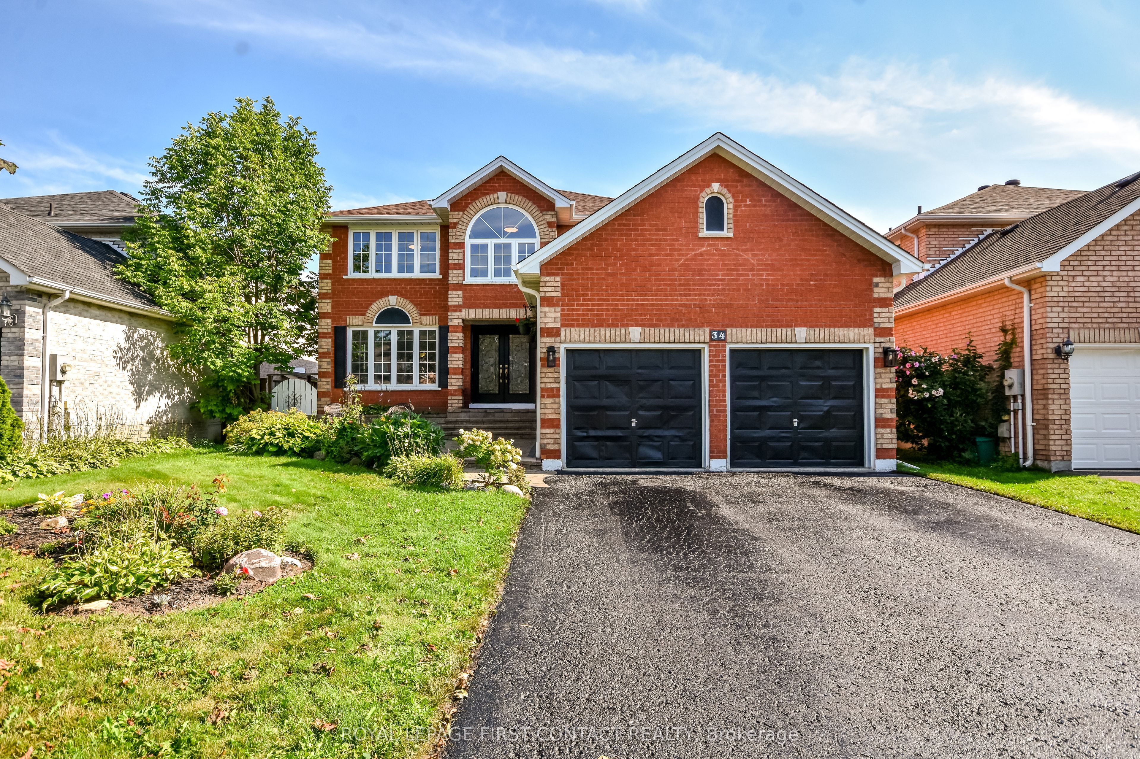 34 Bear Creek Drive, Barrie, ON L4N 9M6