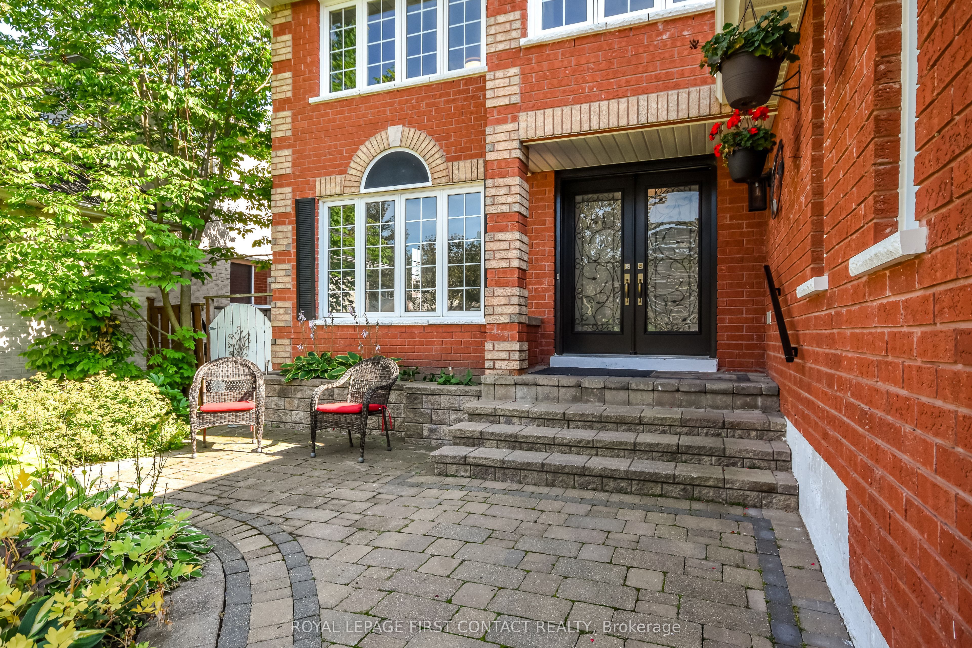 34 Bear Creek Drive, Barrie, ON L4N 9M6 photo 2