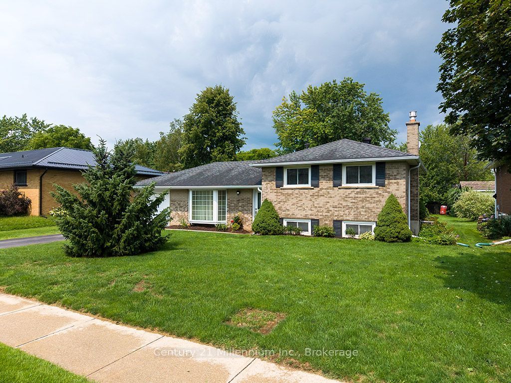 631 Cameron Street, Collingwood, ON L9Y 2J6 photo 2