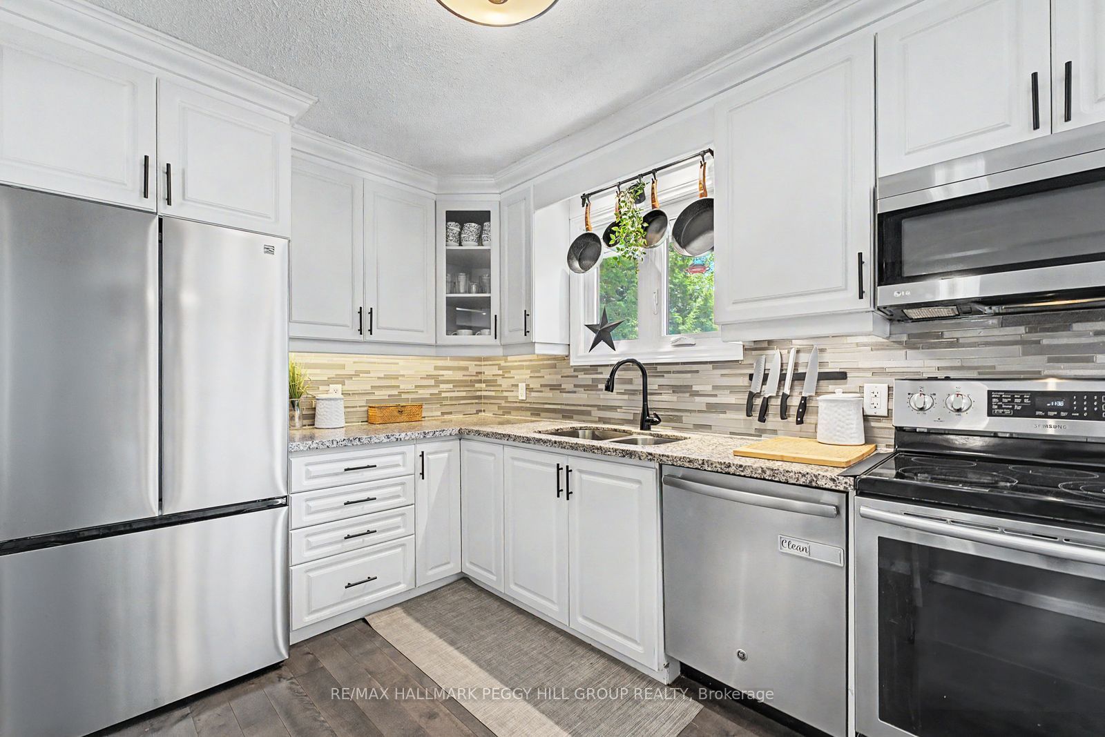 11 Harriet Street, Severn, ON L0K 1E0 photo 3