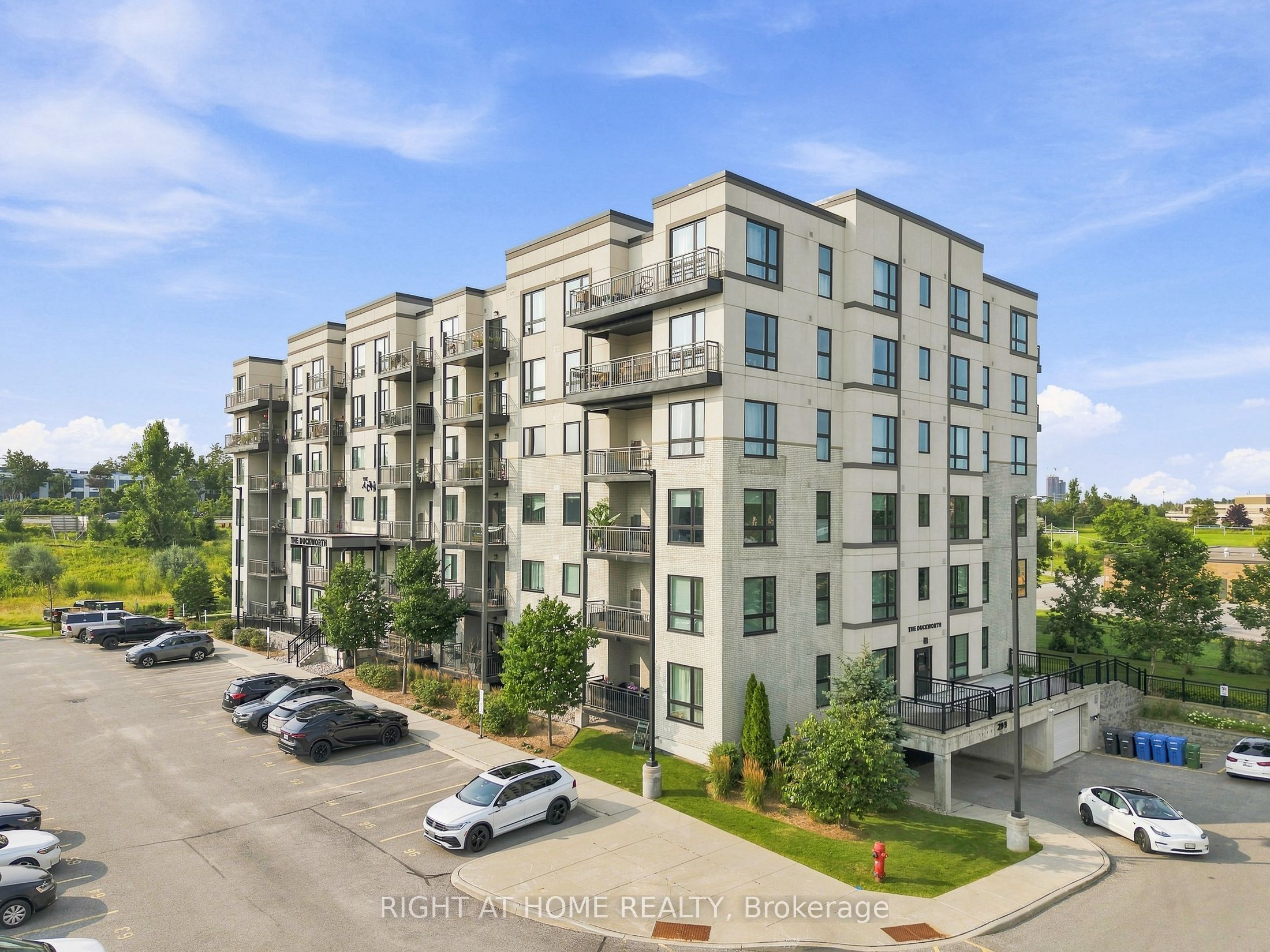 299 Cundles Road E #106, Barrie, ON L4M 0K9 photo 2