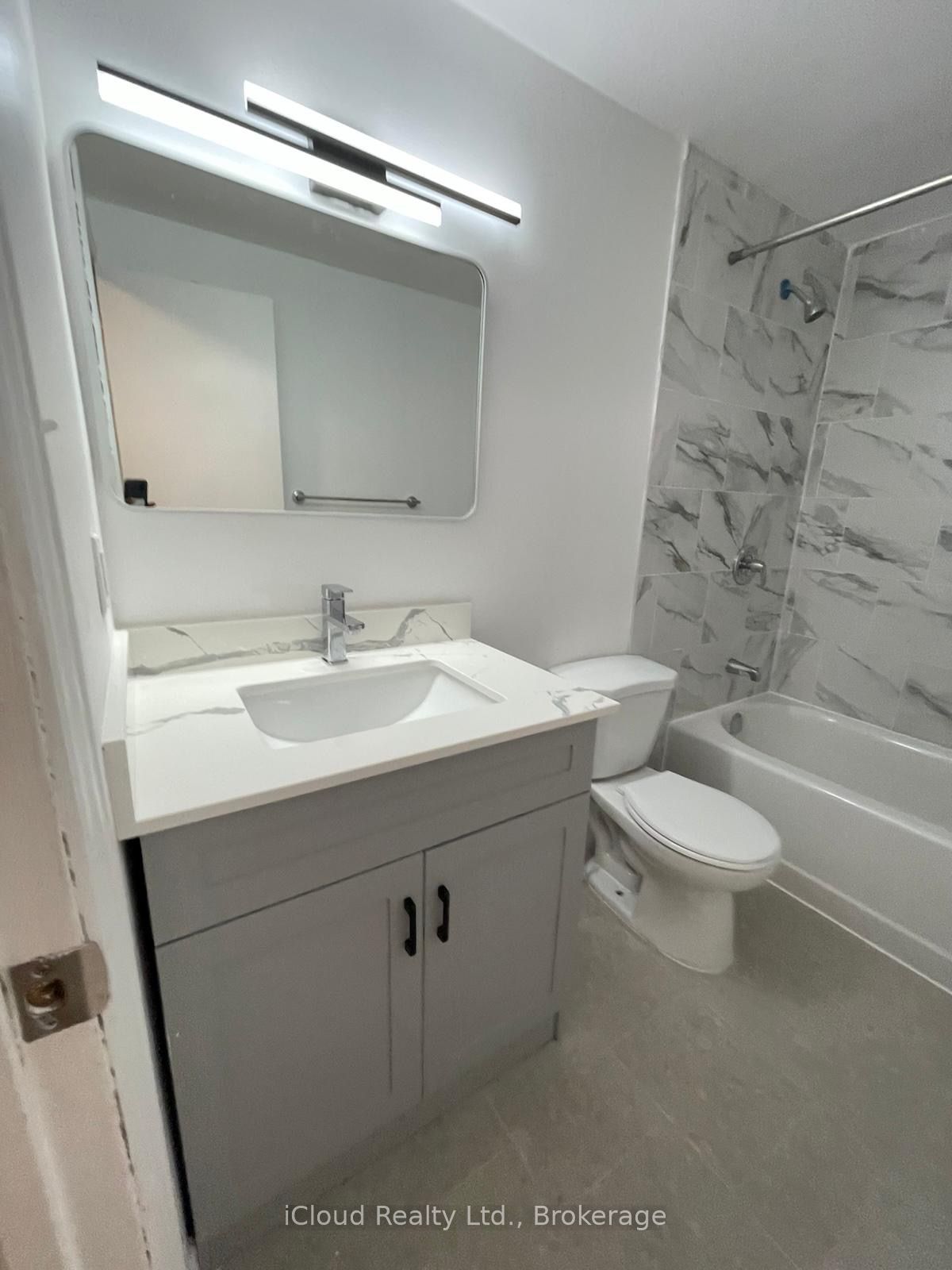 36 Sylvia Street, Barrie, ON L4M 5J4 photo 4