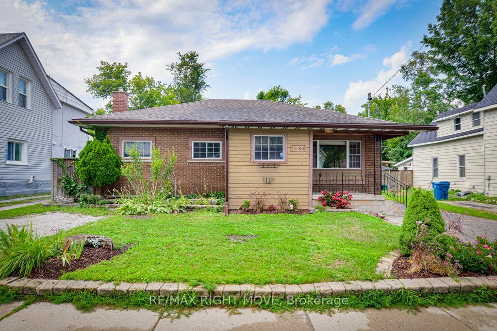 238 Mary Street, Orillia, ON L3V 3E6 photo 2