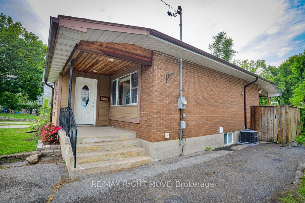 238 Mary Street, Orillia, ON L3V 3E6 photo 3