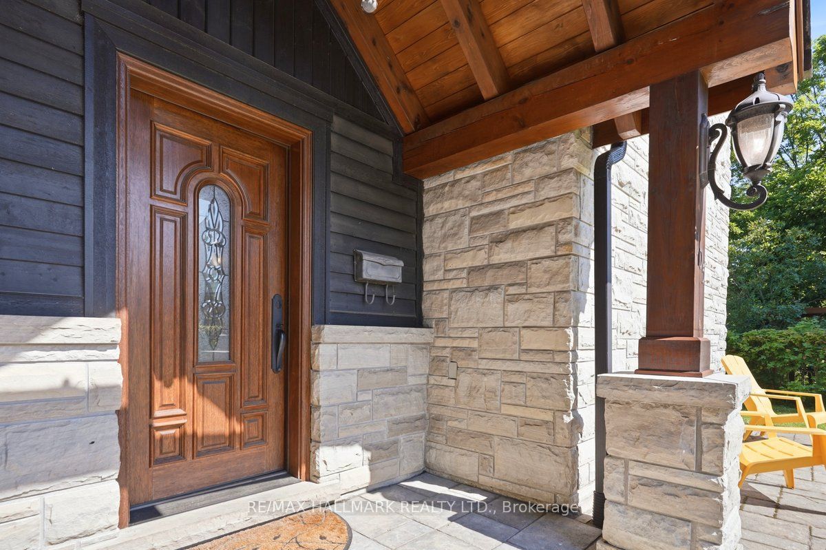 105 Duckworth Street, Barrie, ON L4M 3V9 photo 5